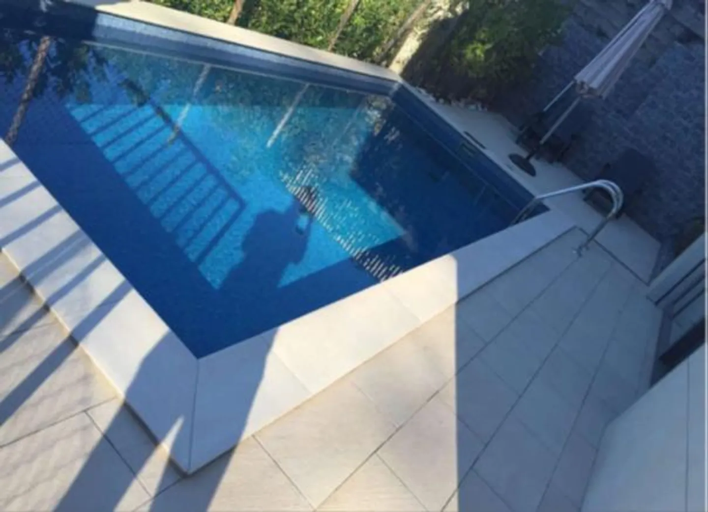 Spectacular villa Albonago - Photo 12 of 13