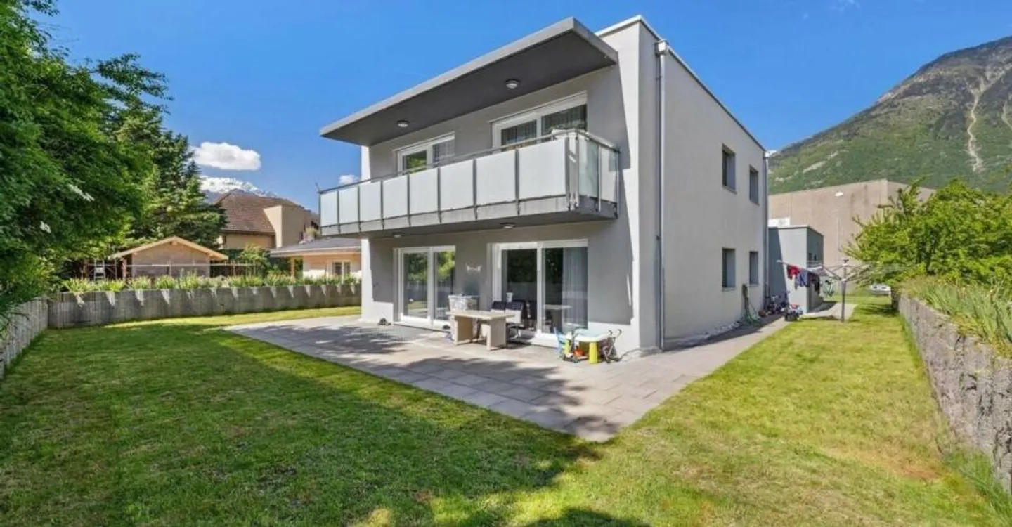 Proprietà residenziale con 2 unità a Charrat - Foto 1 di 11