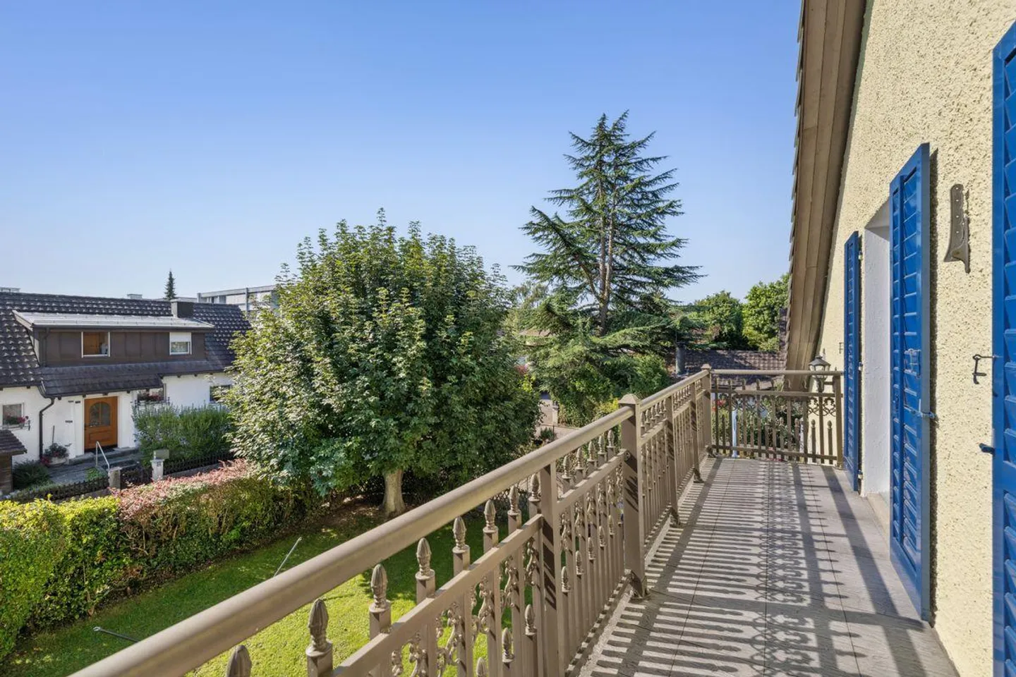 Oasi multigenerazionale con giardino da sogno e spazio per idee - Foto 1 di 7