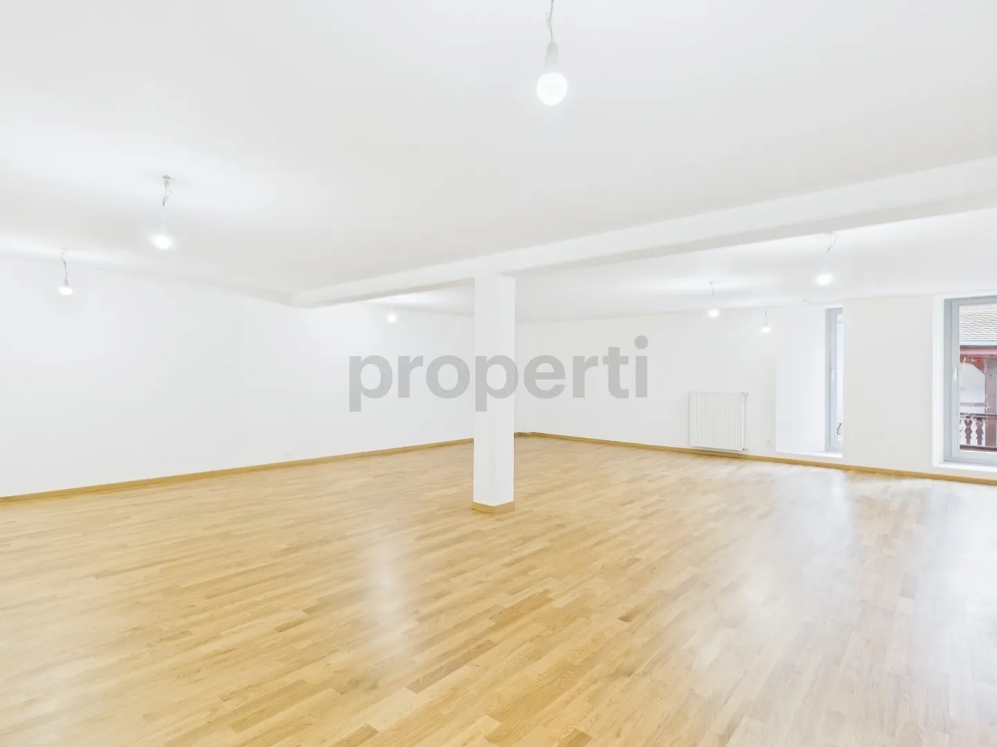 Espace à louer en vieille ville de Delémont – Entre authenticité et... - Photo 1 sur 12