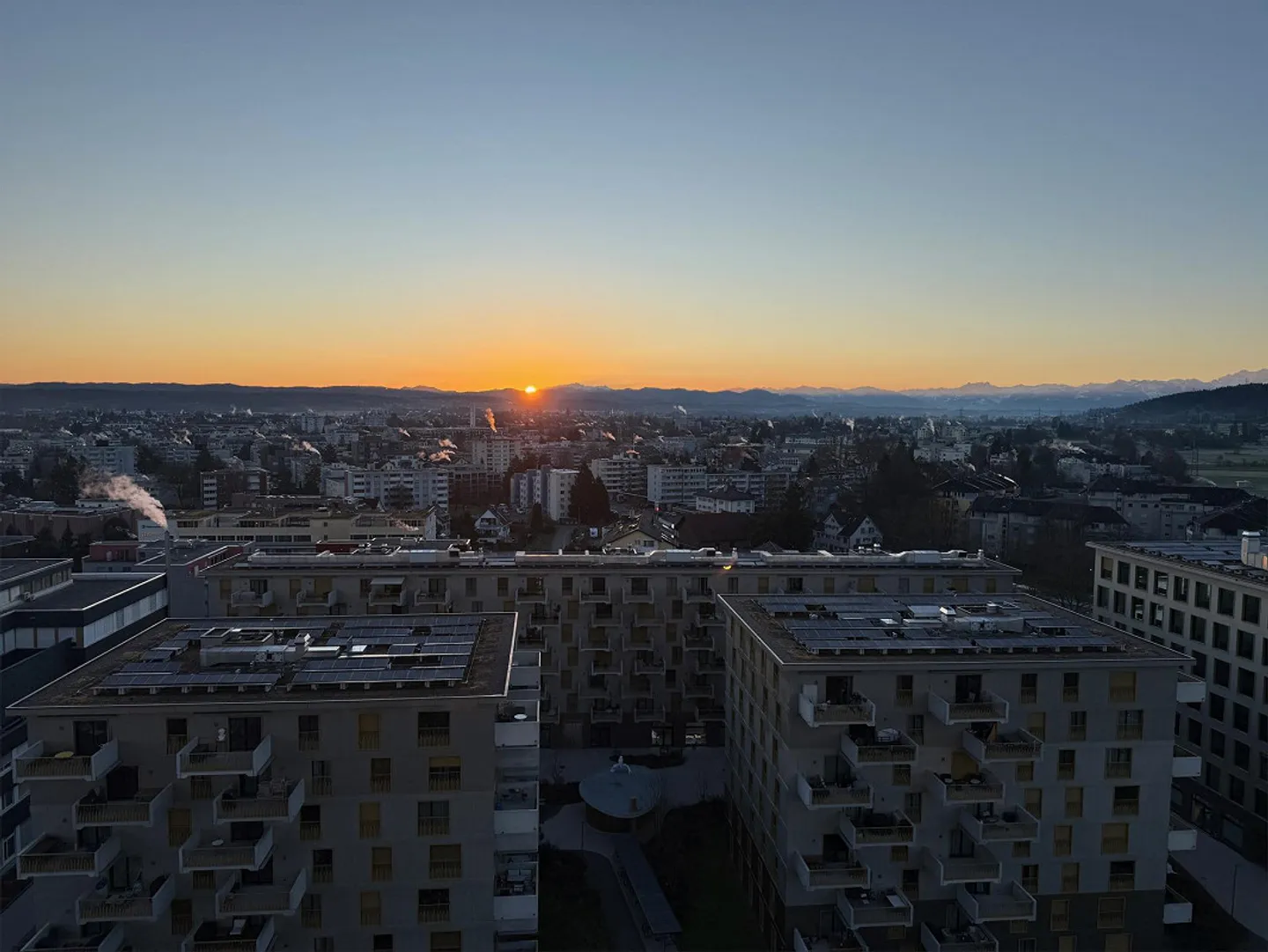 Appartement d'angle exclusif de 2,5 pièces avec panorama alpin au 13ème étage - Photo 9 sur 11