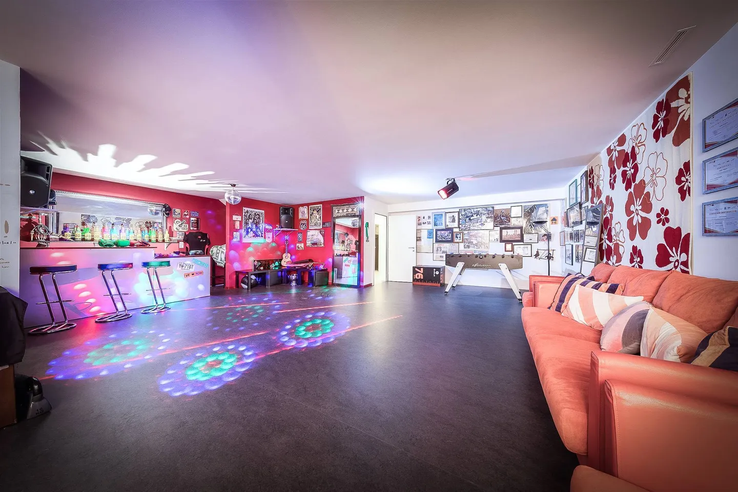 Moderne Villa mit Pool und Seeblick - Foto 11 von 13