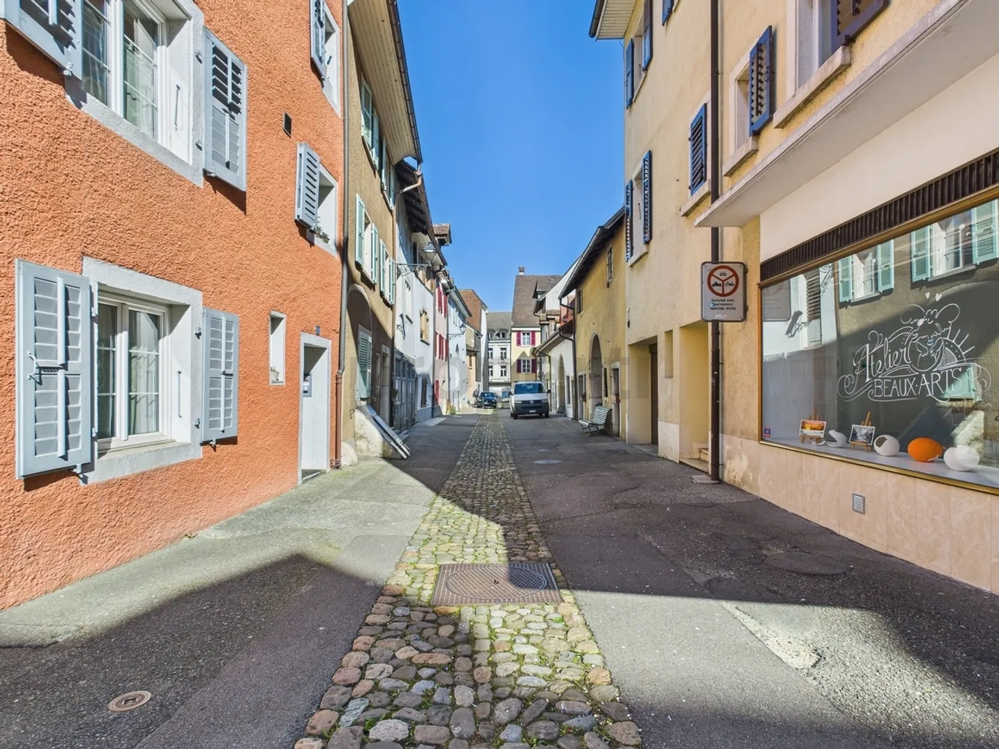 Espace à louer en vieille ville de Delémont – Entre authenticité et... - Photo 10 sur 12