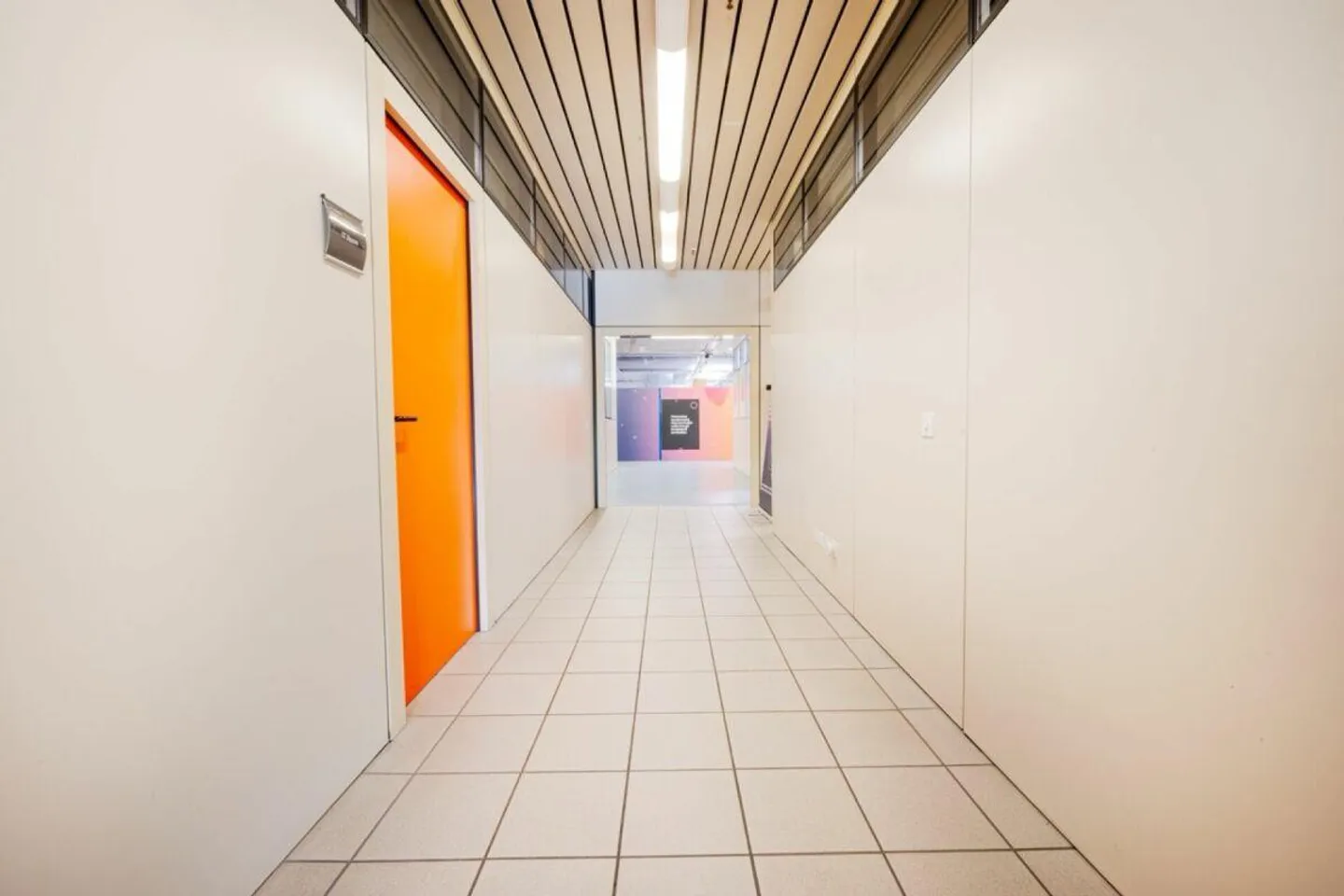 Ampio Spazio Commerciale a Mendrisio - Foto 7 di 19