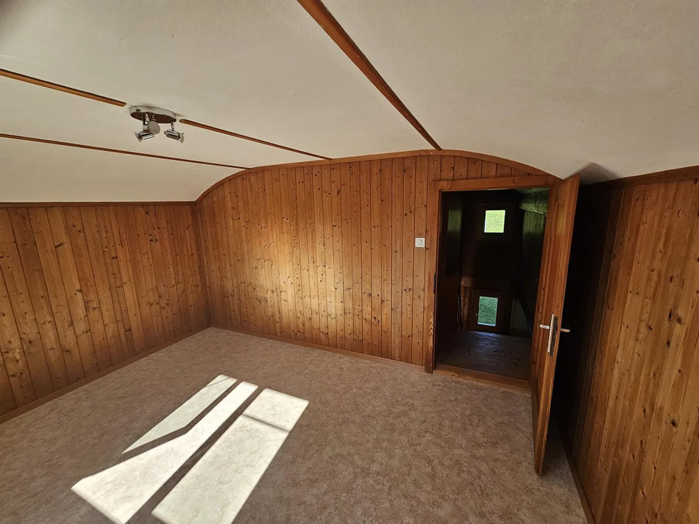 Maison individuelle dans un emplacement pittoresque, ensoleillé et calme - Photo 28 sur 29