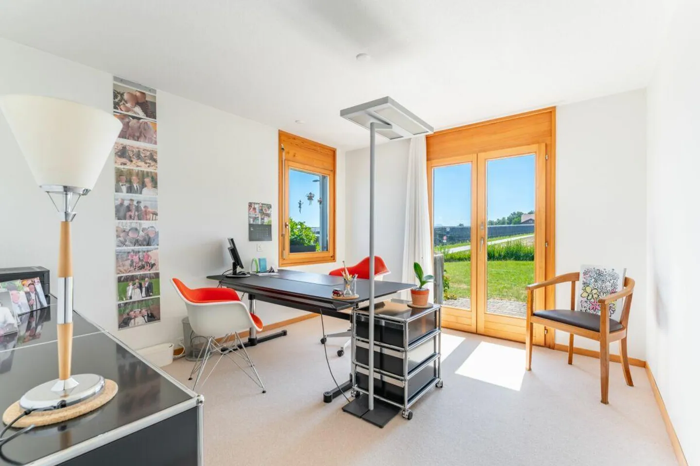 Wonderful location: Stylish 5.5-room single-family house (for sale by bidding process) - Photo 11 of 15