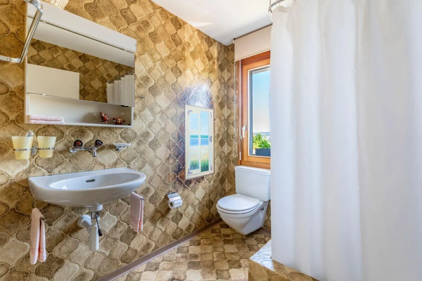 Wonderful location: Stylish 5.5-room single-family house (for sale by bidding process) - Photo 12 of 15