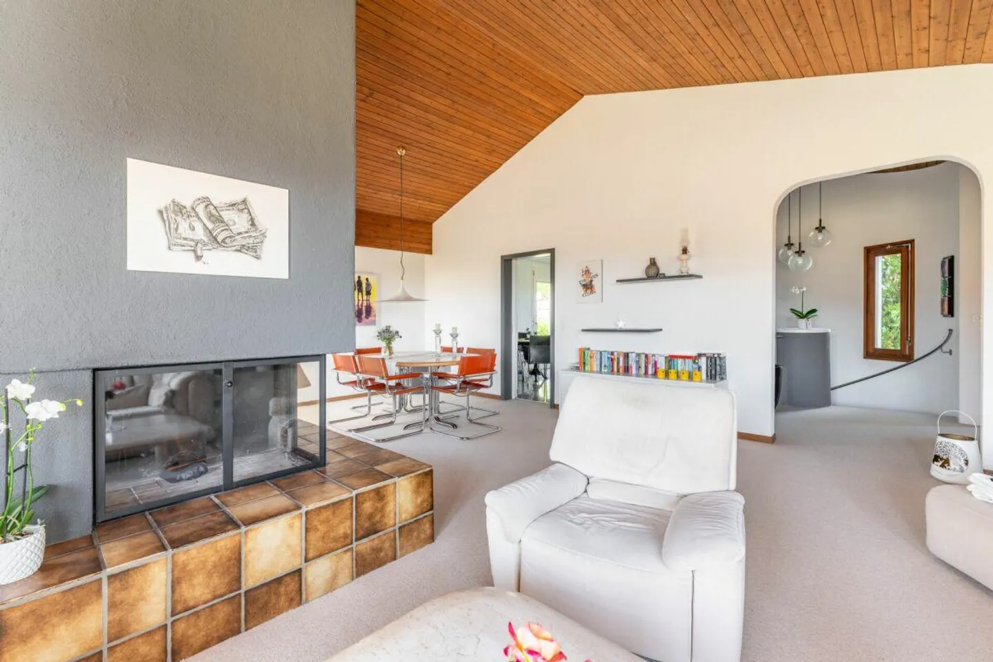 Wonderful location: Stylish 5.5-room single-family house (for sale by bidding process) - Photo 3 of 15
