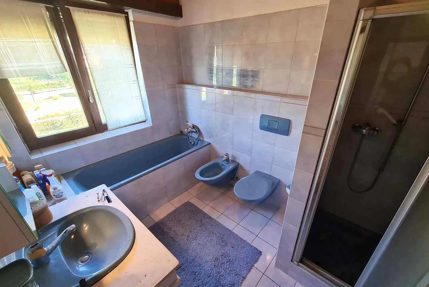 SPLENDIDA CASA GEMELLA 5.5 LOCALI IMMERSA NEL VERDE A MELANO - Foto 7 di 10
