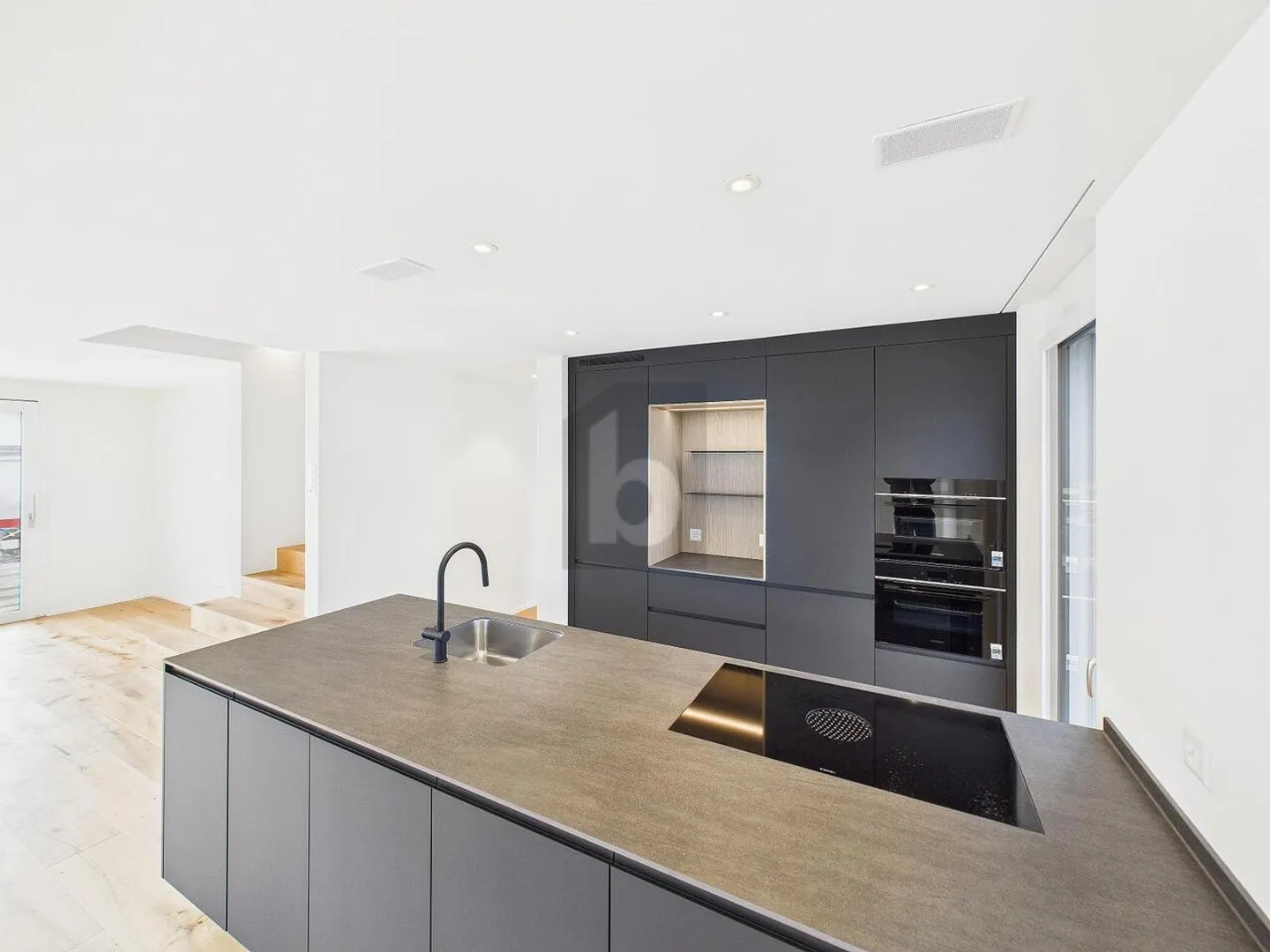 READY TO MOVE IN! HIGH QUALITY AND FAMILY FRIENDLY - Photo 2 of 6