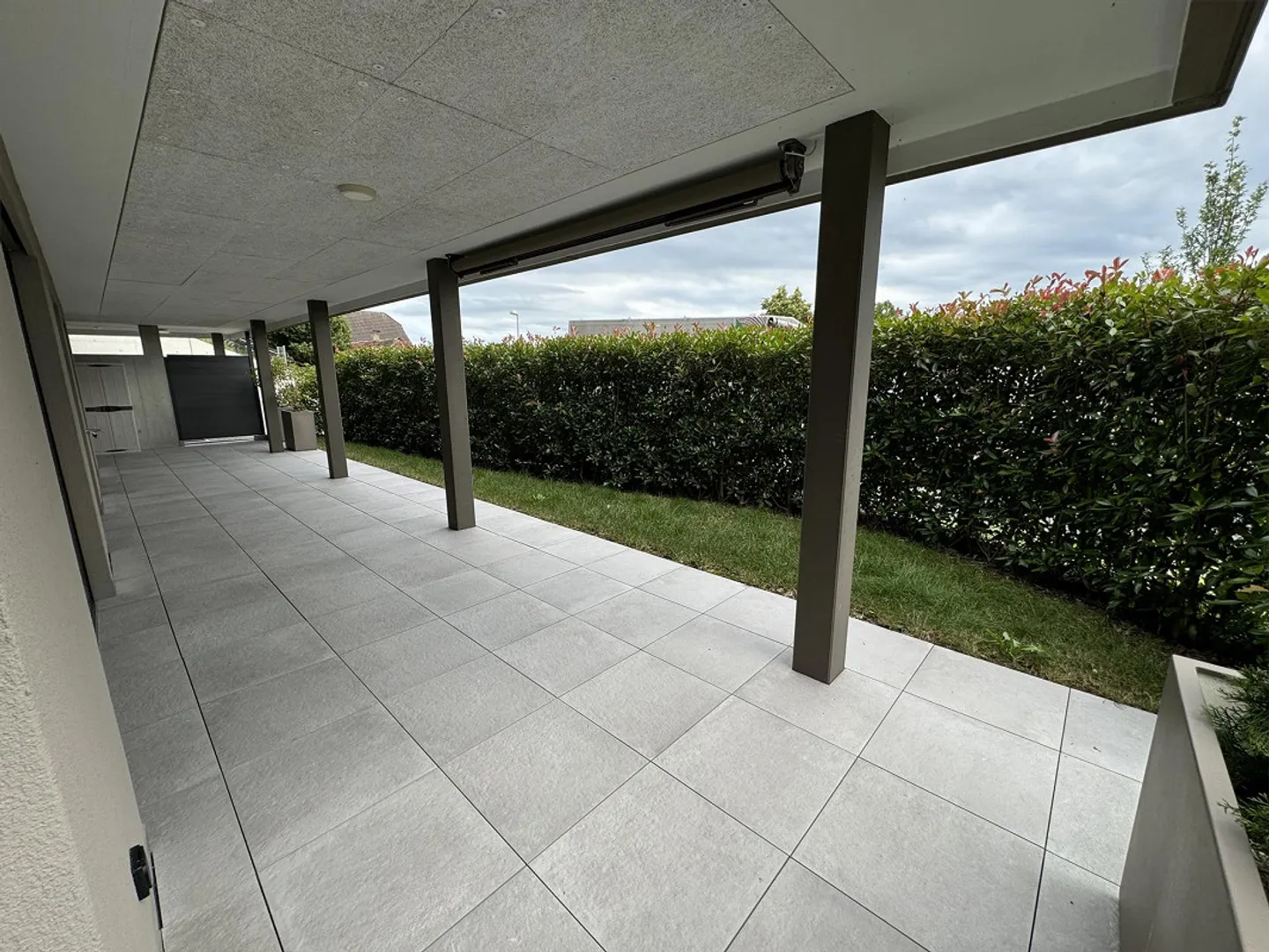Appartement moderne de 4,5 pièces avec grande terrasse de jardin à Kaltbach - Photo 3 sur 7