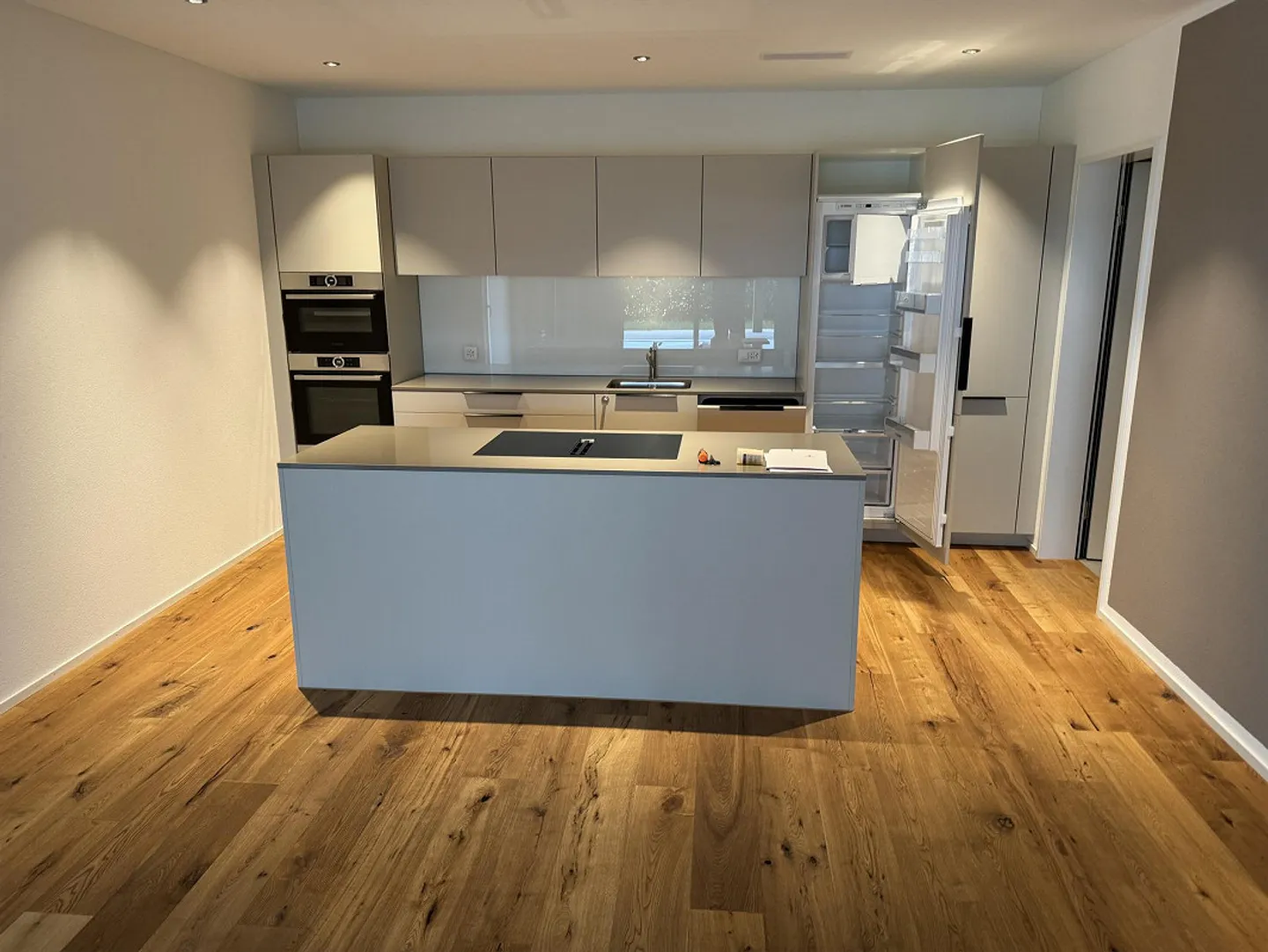 Appartement moderne de 4,5 pièces avec grande terrasse de jardin à Kaltbach - Photo 4 sur 7
