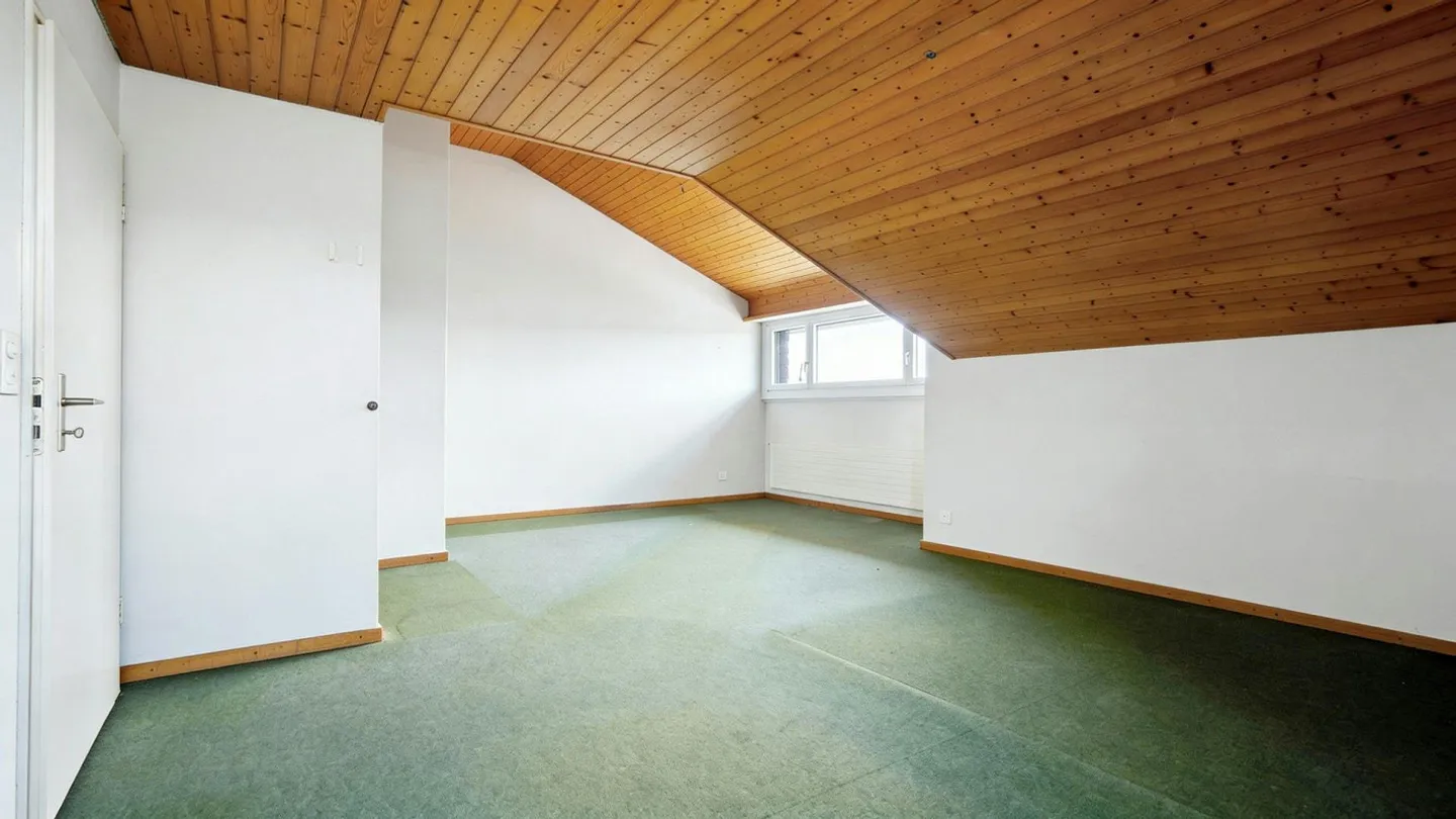 Panoramic view in your sunny 5.5-room corner house - Photo 9 of 13