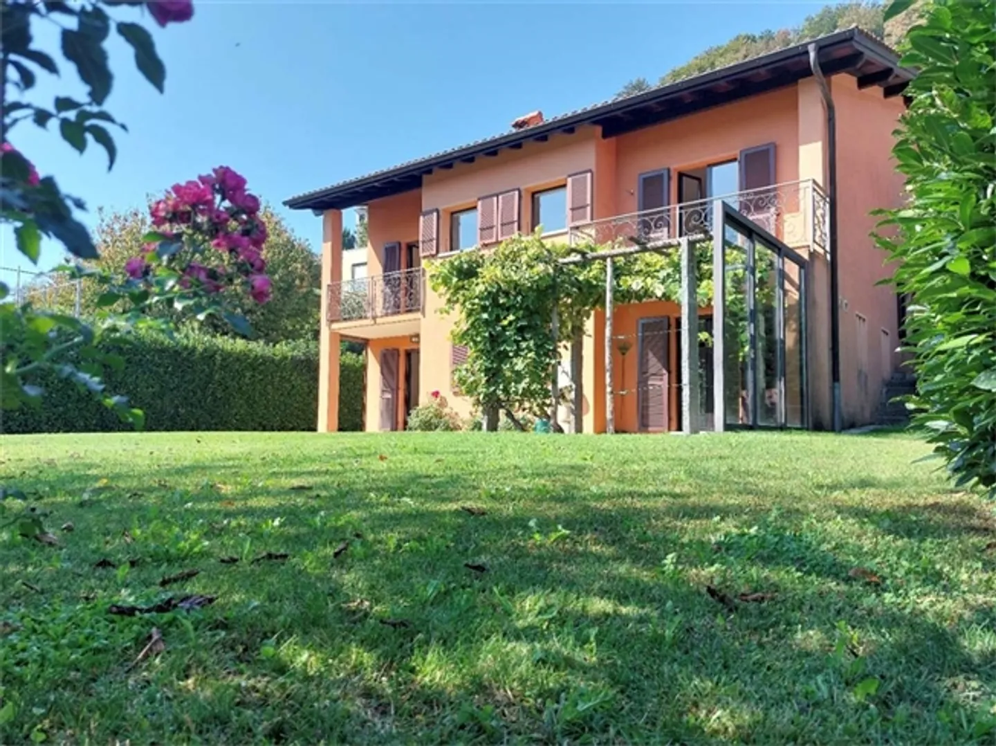 «Charmantes Tessinerhaus mit Weitblick und grossem Garten in Agra (Collina d’Oro)» - Foto 1 von 13