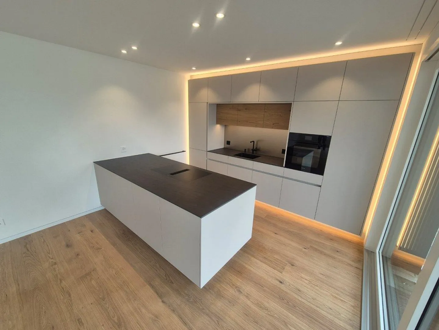 Appartamento di 3,5 stanze al piano terra / Prima occupazione con standard di proprietà - Foto 2 di 13