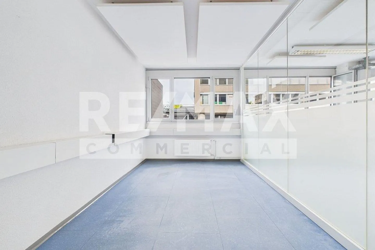 Attractive commercial space with many usage possibilities! Office, storage, production, etc.! - Photo 7 of 13