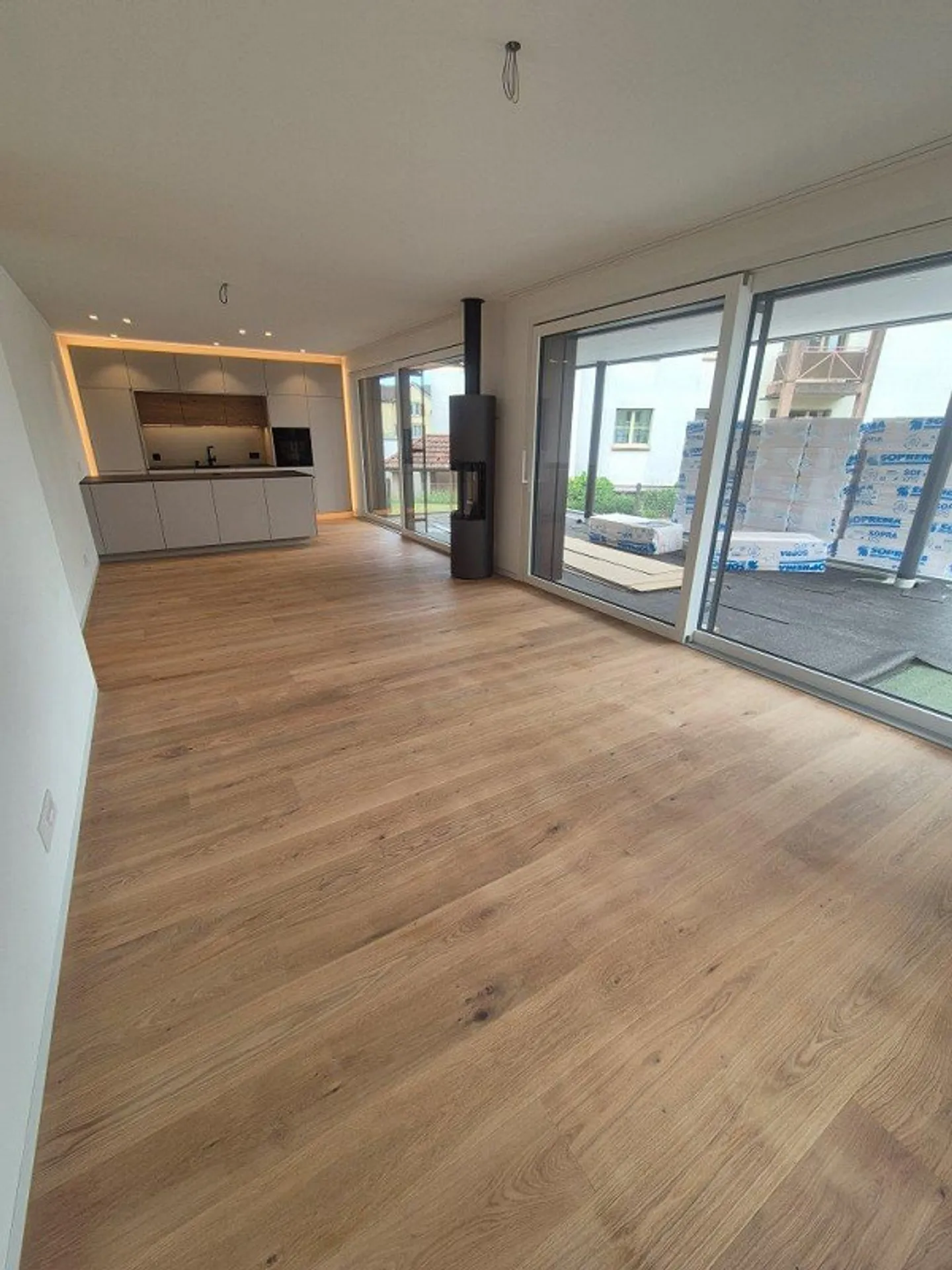 Appartamento di 3,5 stanze al piano terra / Prima occupazione con standard di proprietà - Foto 3 di 13