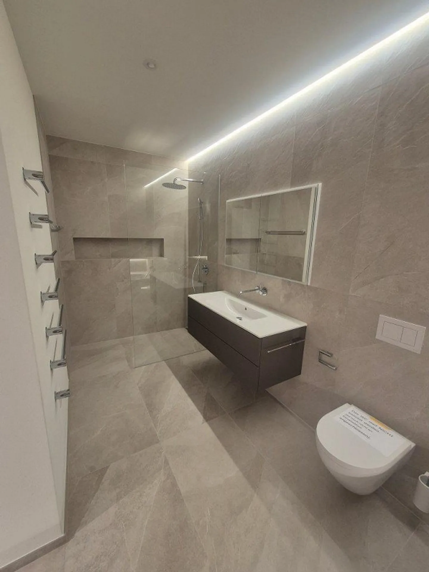 Appartamento di 3,5 stanze al piano terra / Prima occupazione con standard di proprietà - Foto 6 di 13