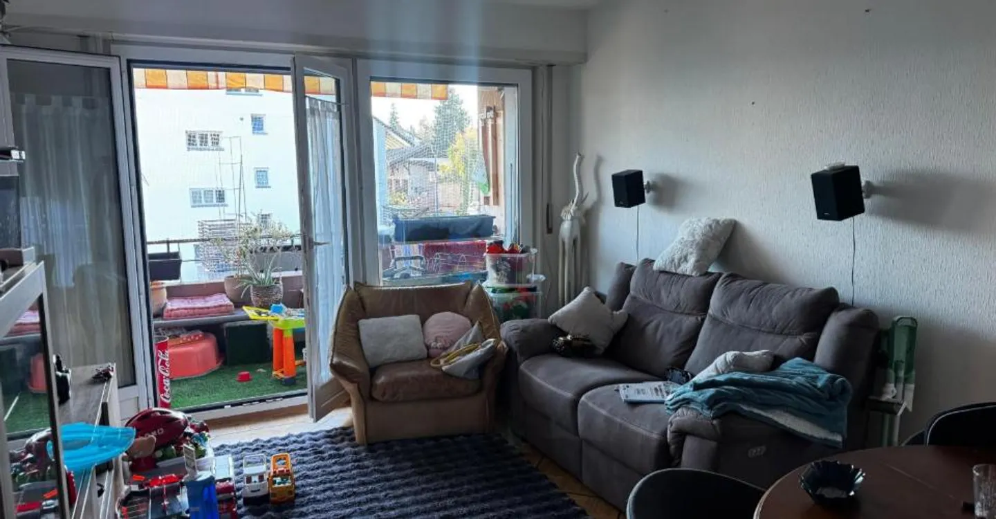 Bright 3-room apartment with balcony on the 2nd floor - Photo 1 of 7