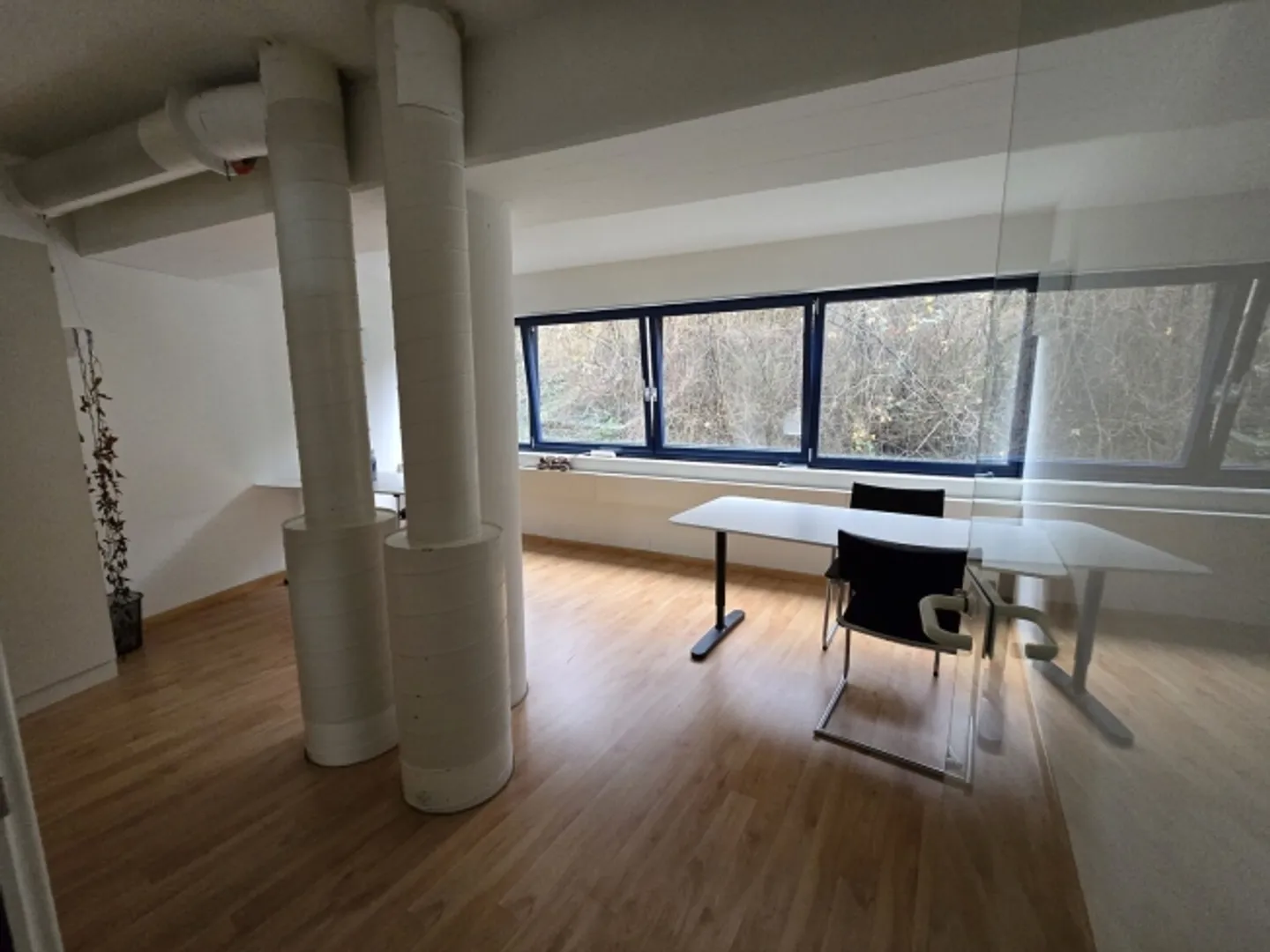 Office space for rent - Photo 1 of 4