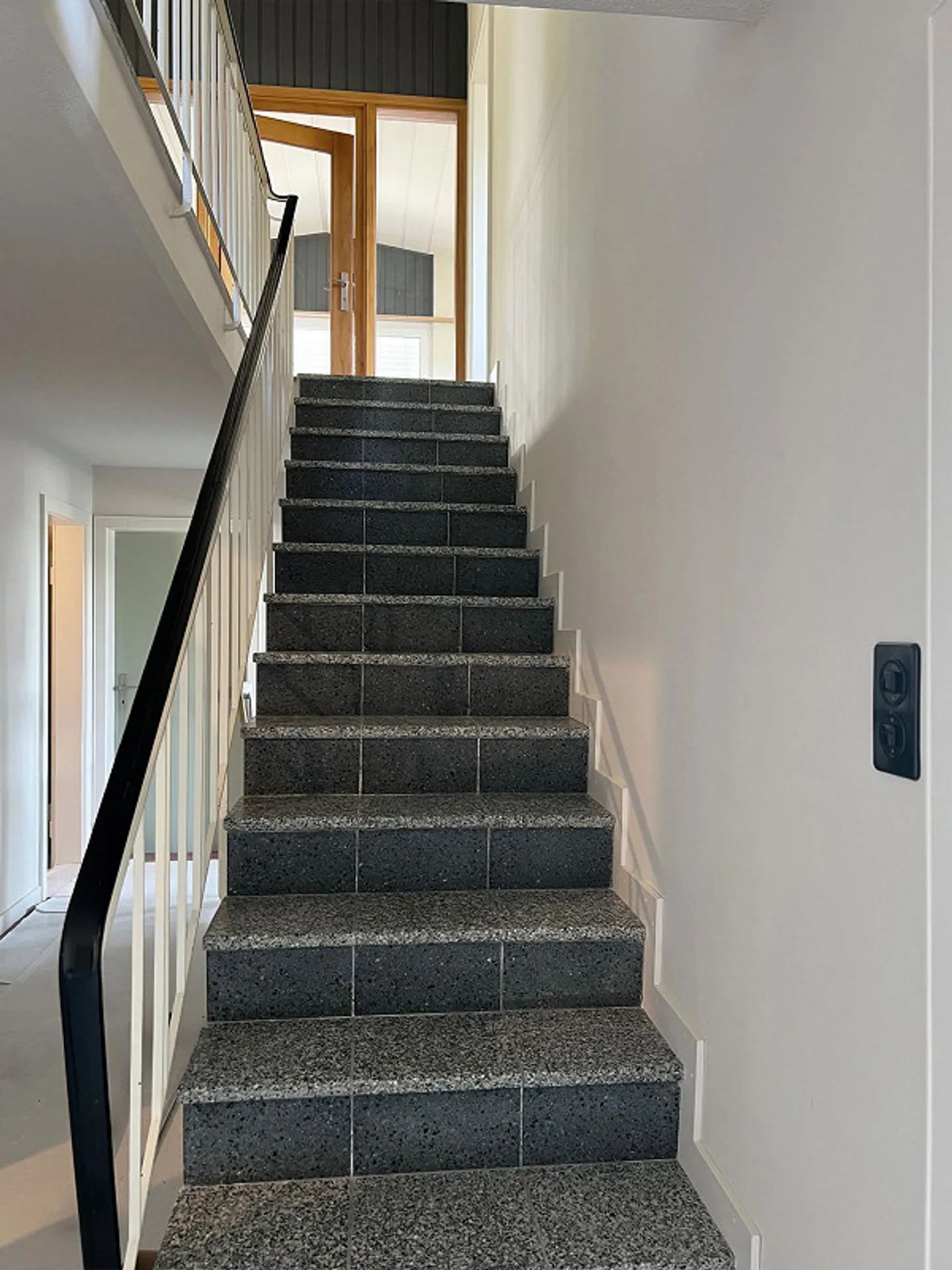 Renovated detached house with large studio room - Photo 4 of 11