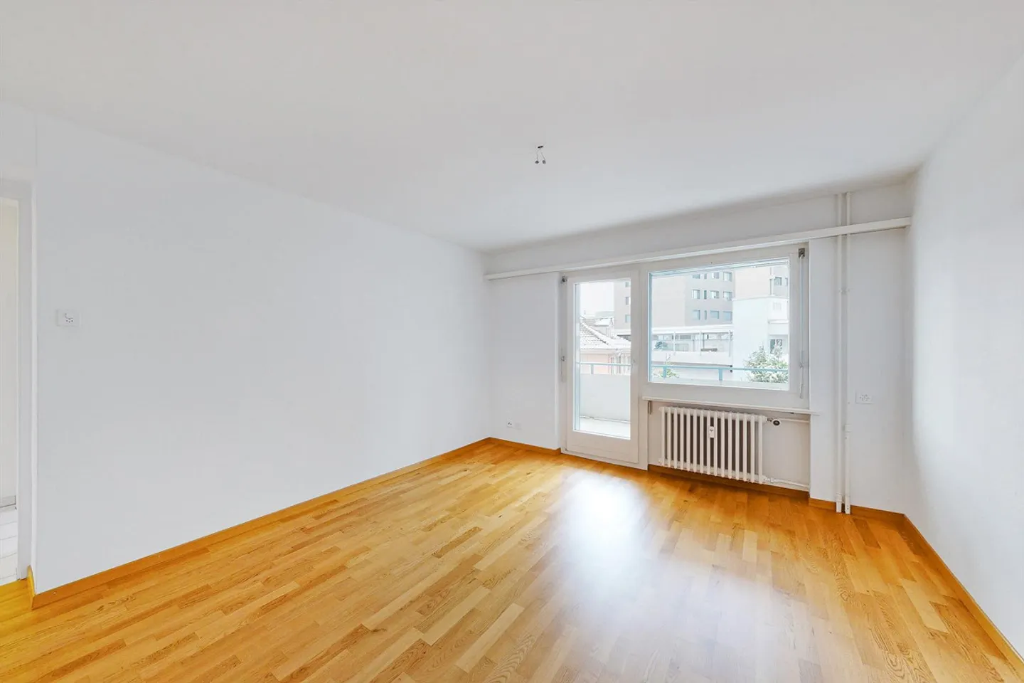 Cozy 4-Room Apartment in Wil - Photo 4 of 6