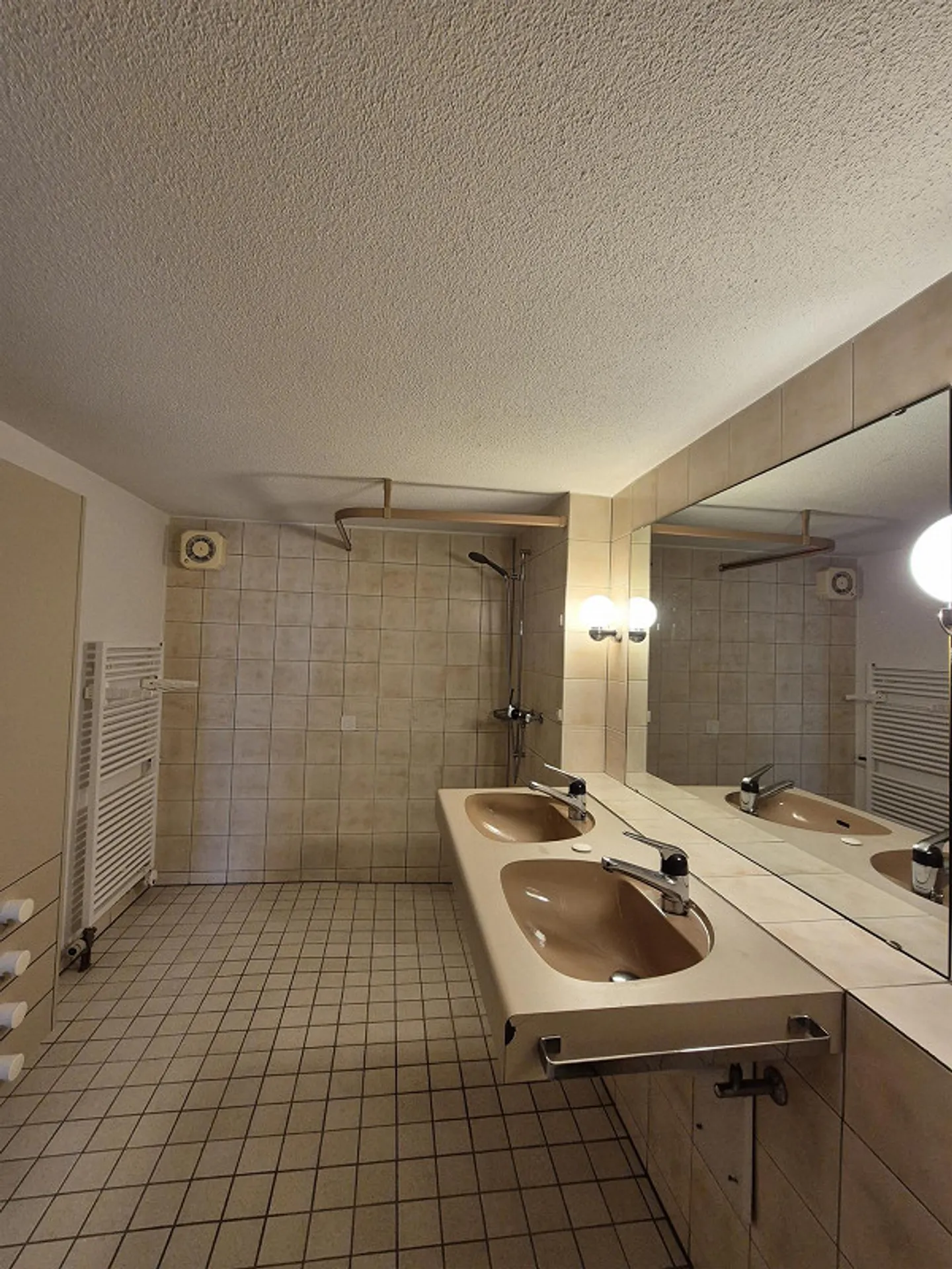 Vivere con carattere – Appartamento di 3,5 stanze in un idillio di fattoria - Foto 5 di 6