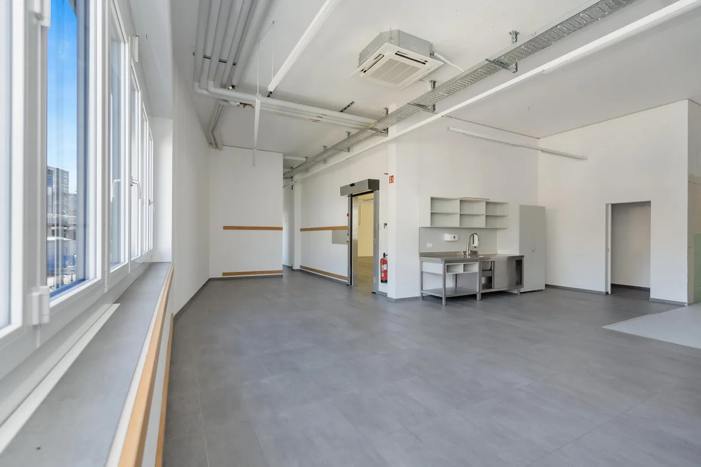 Vielseitige Gewerbefläche - Foto 10 von 13