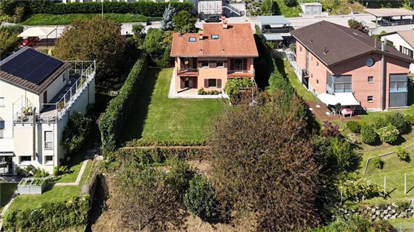 «Charmantes Tessinerhaus mit Weitblick und grossem Garten in Agra (Collina d’Oro)» - Foto 3 von 13