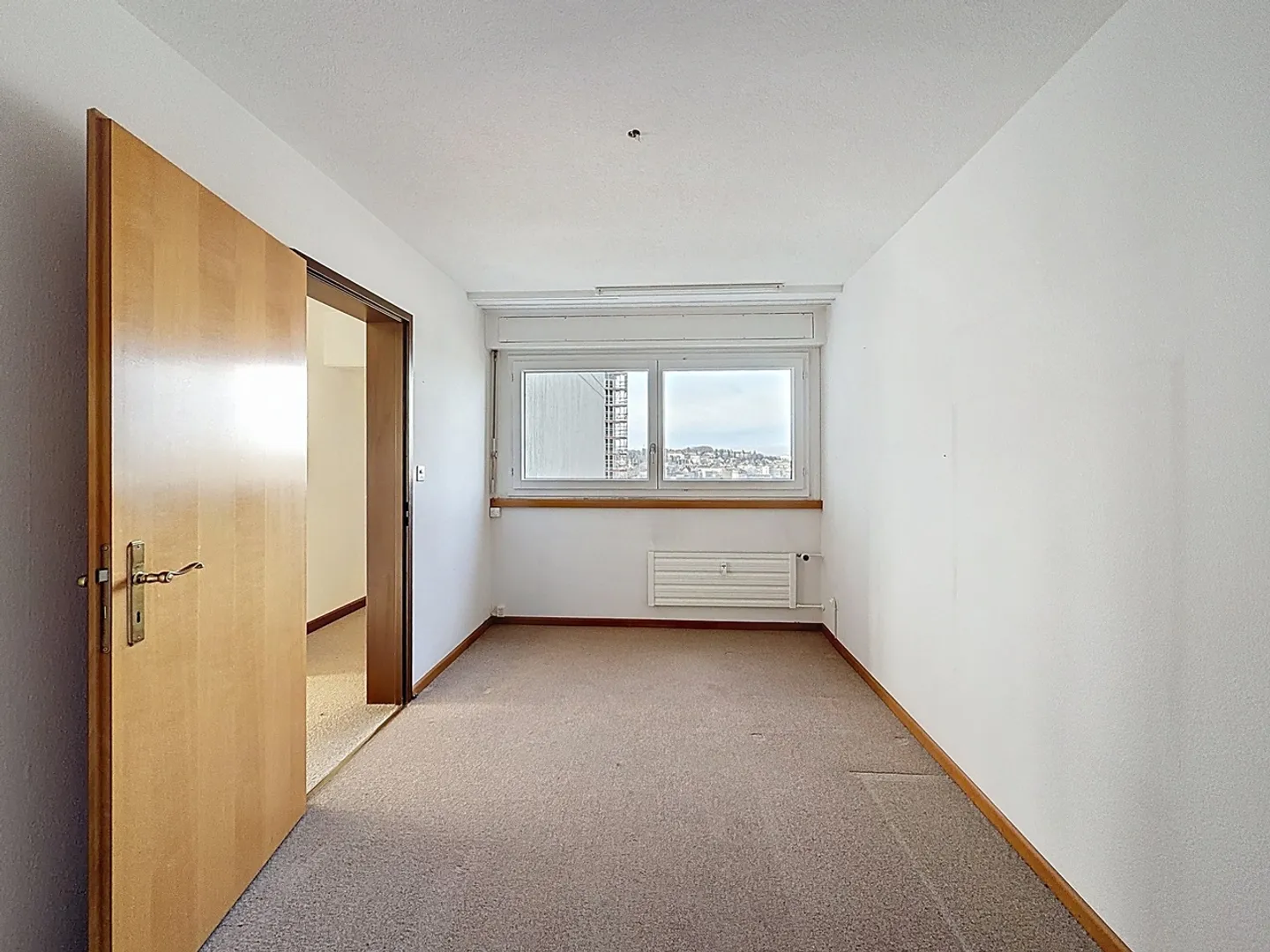 4.5-room apartment on the 8th floor - Photo 7 of 11