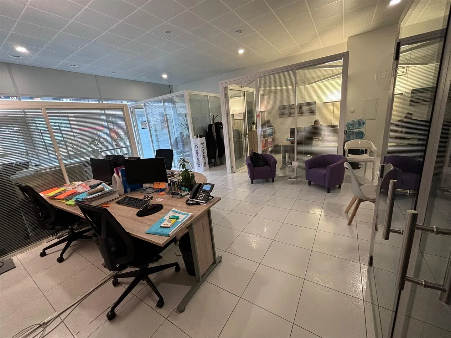 Arcade 1 piece - Photo 3 of 4