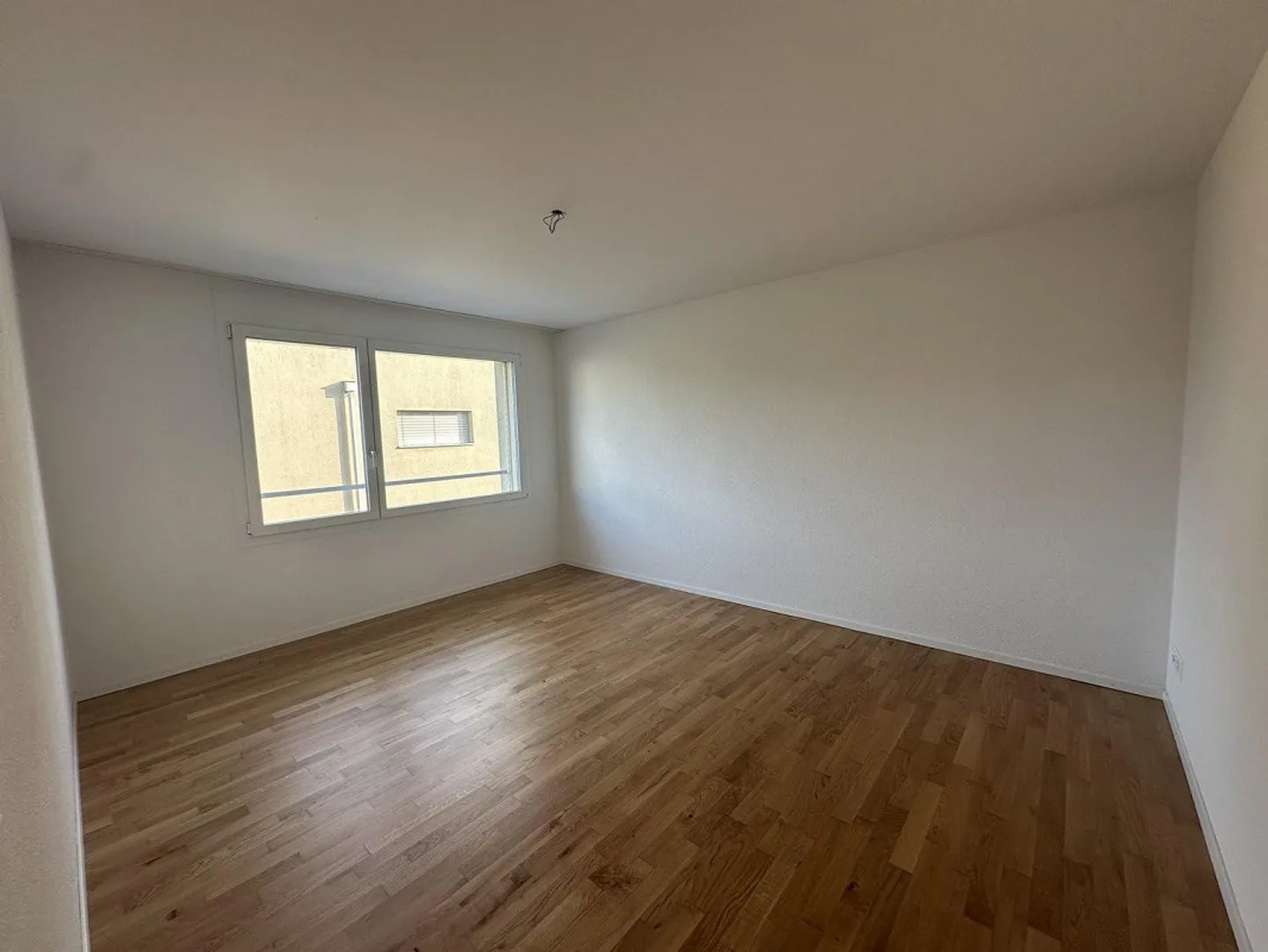 Moderne 4.5 Zimmer Wohnung - Foto 6 von 10