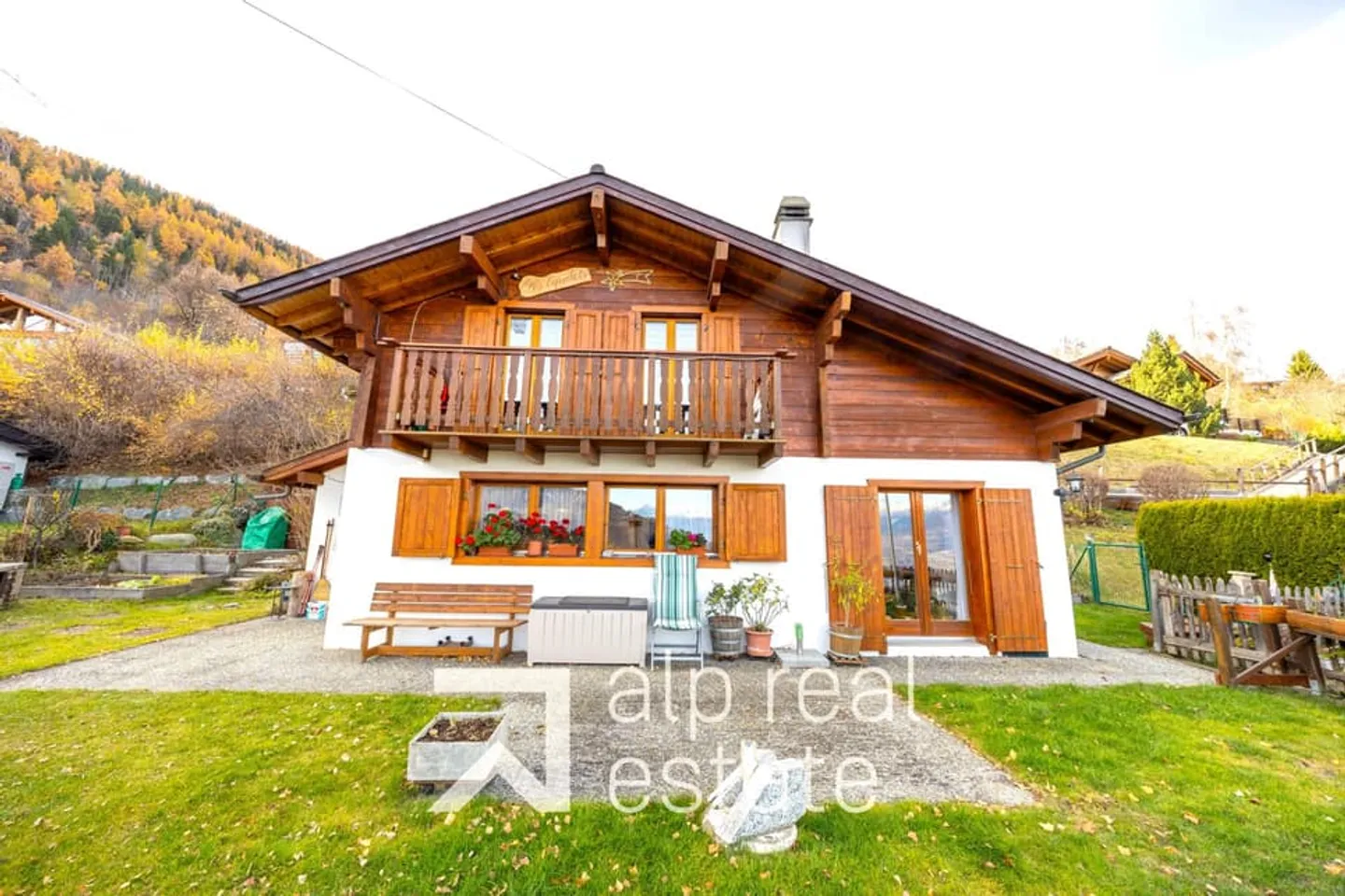 Charming cottage with a view - Photo 1 of 11