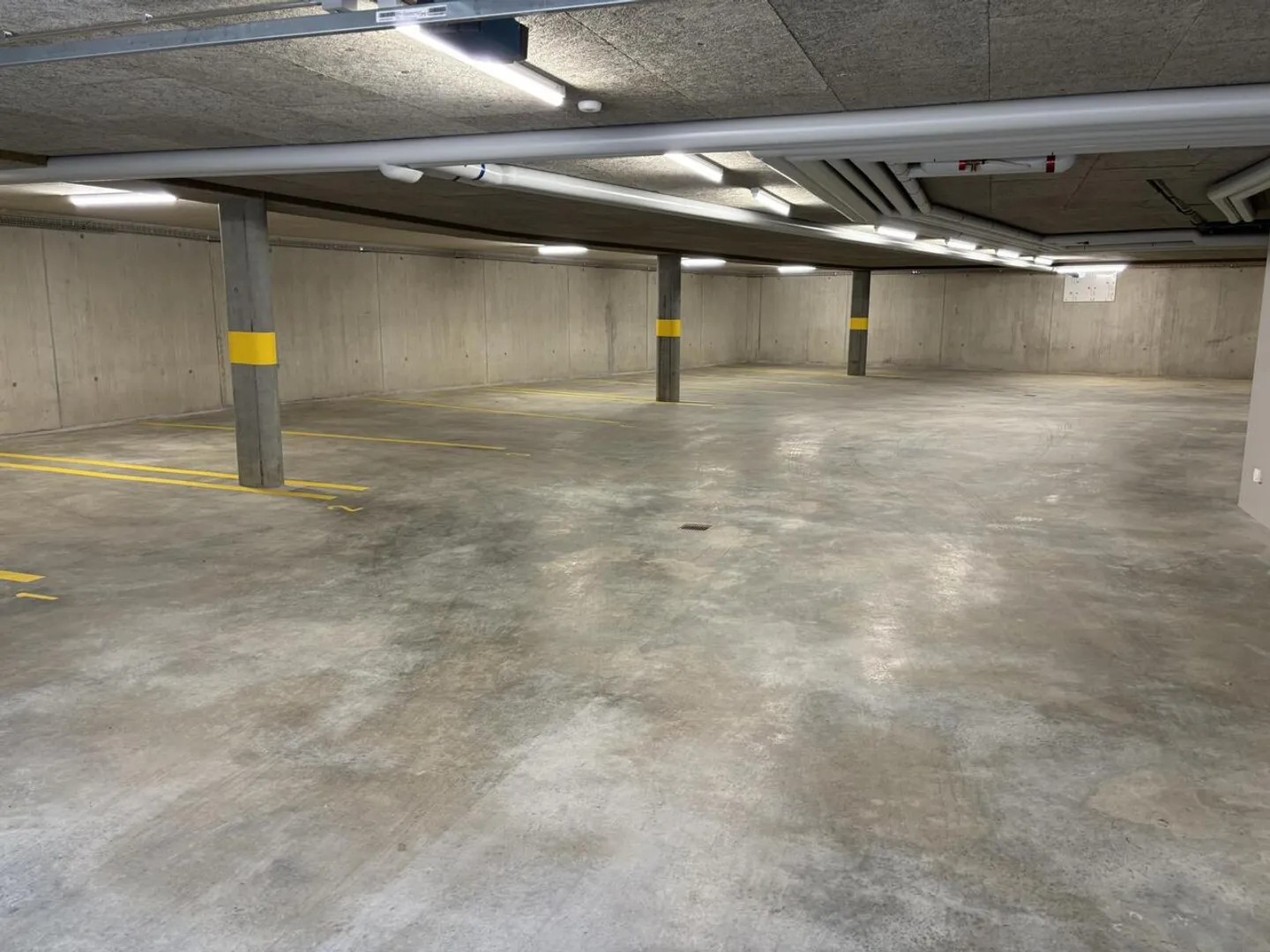 2190 - n°32 - 3,5-Zimmer-Penthouse-Wohnung im 3. Stock - Foto 8 von 8