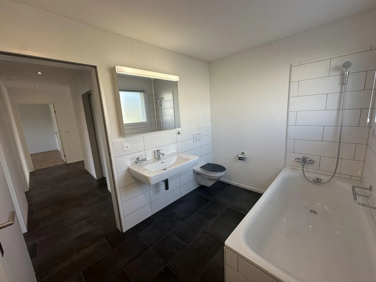 Moderne 4.5 Zimmer Wohnung - Foto 7 von 10