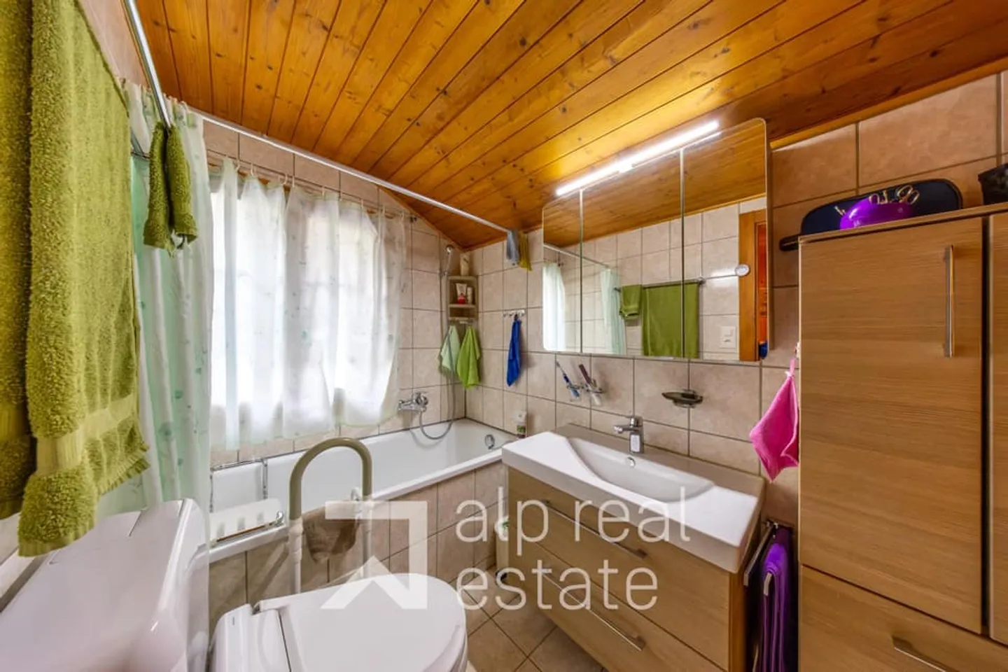 Charming cottage with a view - Photo 9 of 11