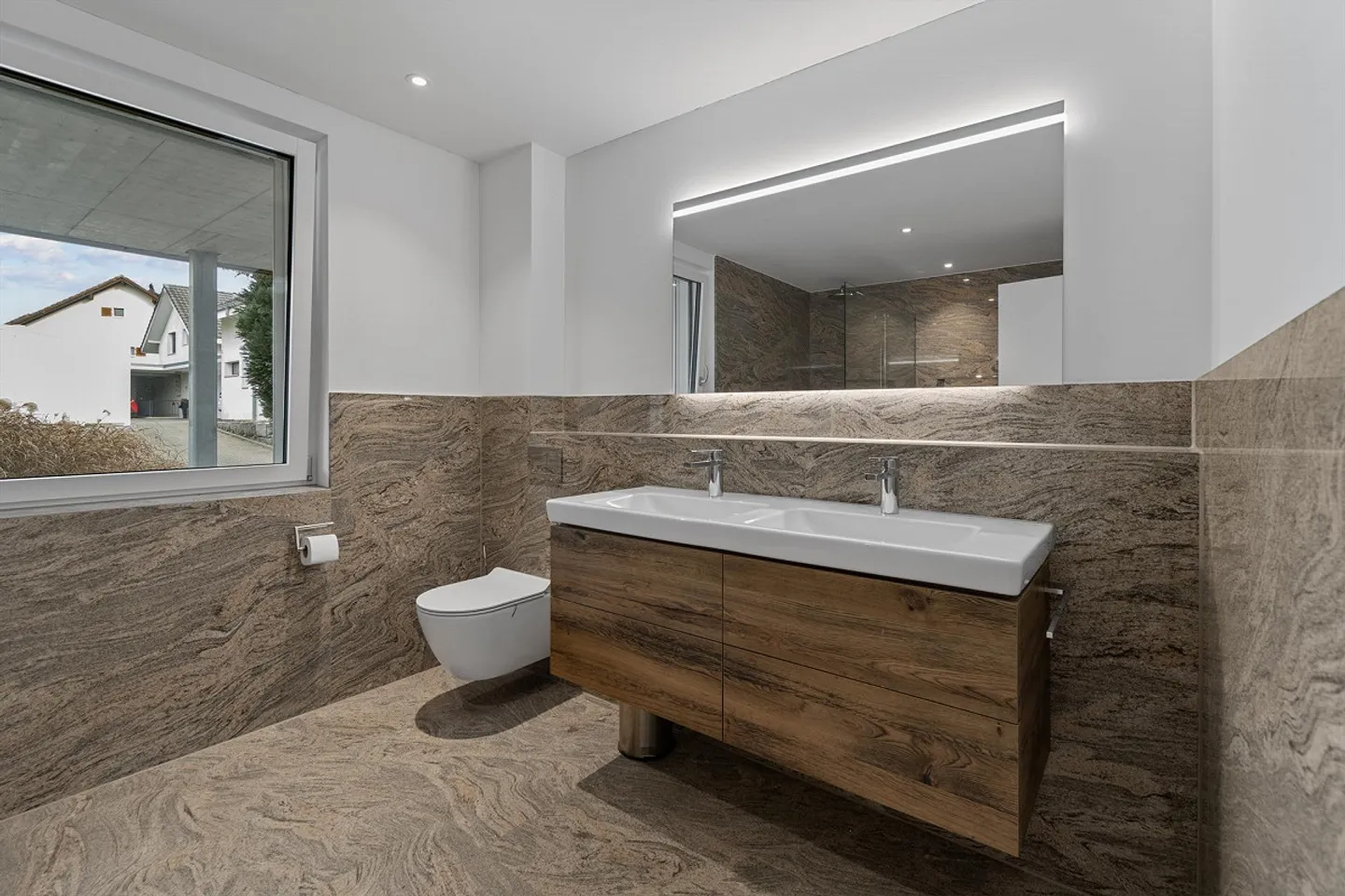Abitazione/ufficio/studio/casa multigenerazionale con attico duplex di 8,5 vani e appartamento di 3,5 vani con giardino - Foto 7 di 13