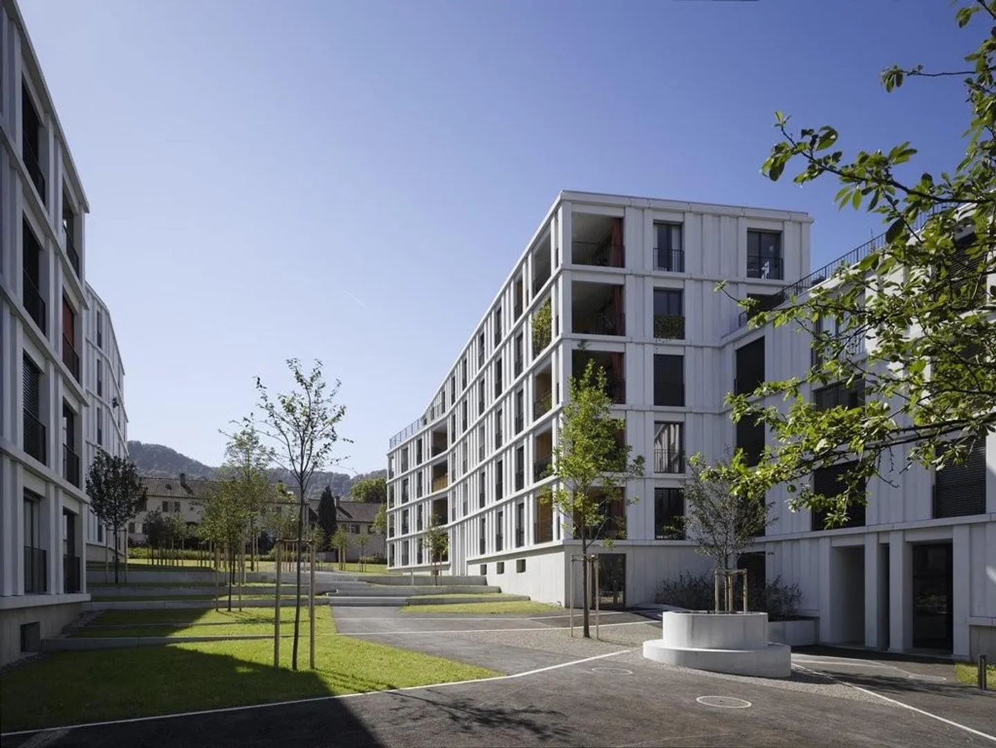 Grosszügige Wohnung mit zwei Loggias - Foto 1 von 9