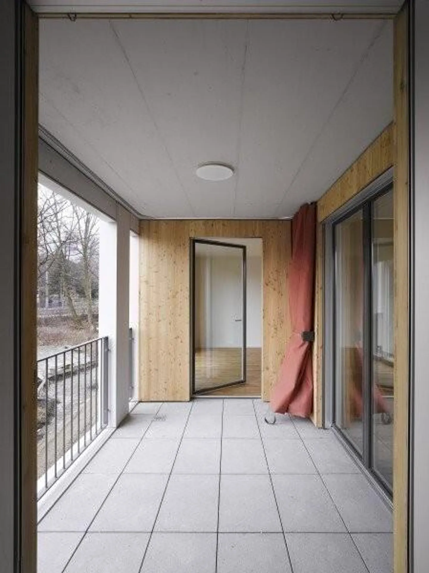 Grosszügige Wohnung mit zwei Loggias - Foto 8 von 9