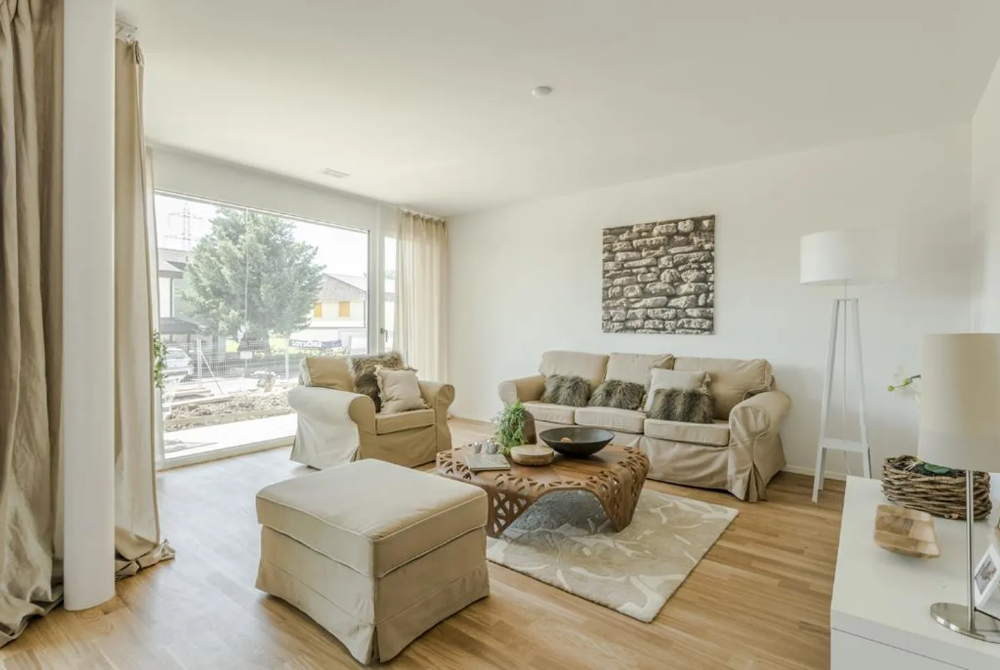 Affitto di un esclusivo appartamento di 4 ½ stanze con standard di proprietà - Foto 3 di 10