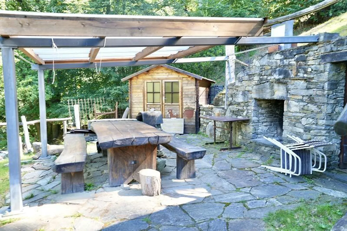 Rustique de 2 pièces avec patio et belle vue sur le lac - Photo 12 sur 17