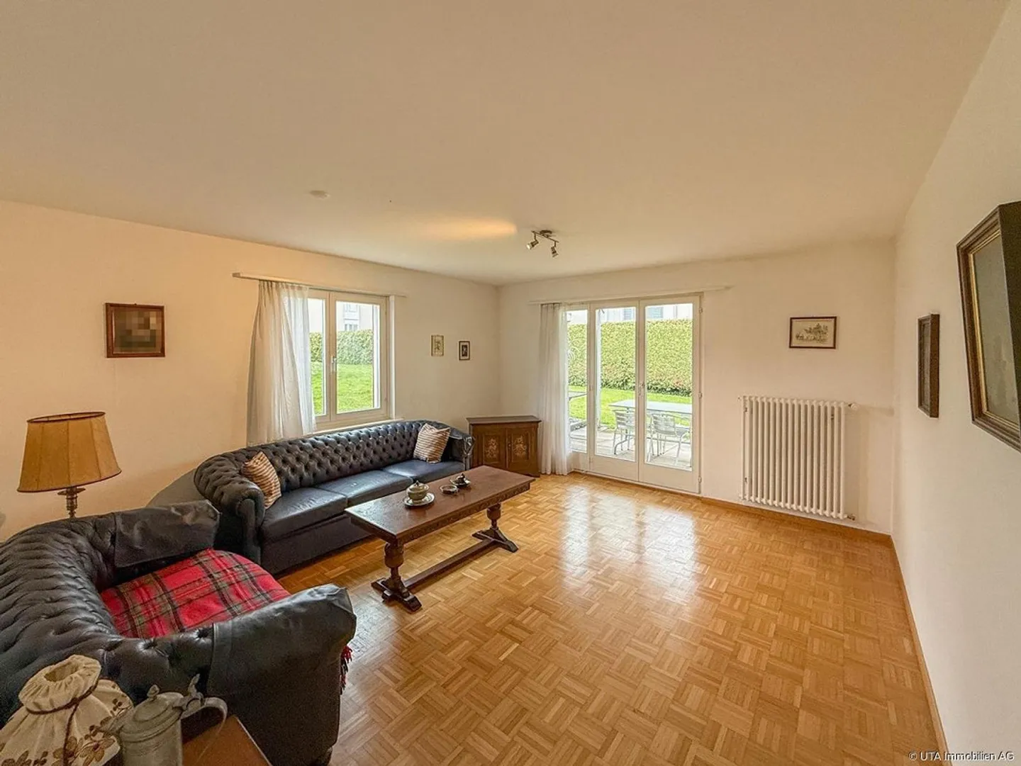 Attractive investment property in a good location with potential - Photo 2 of 5