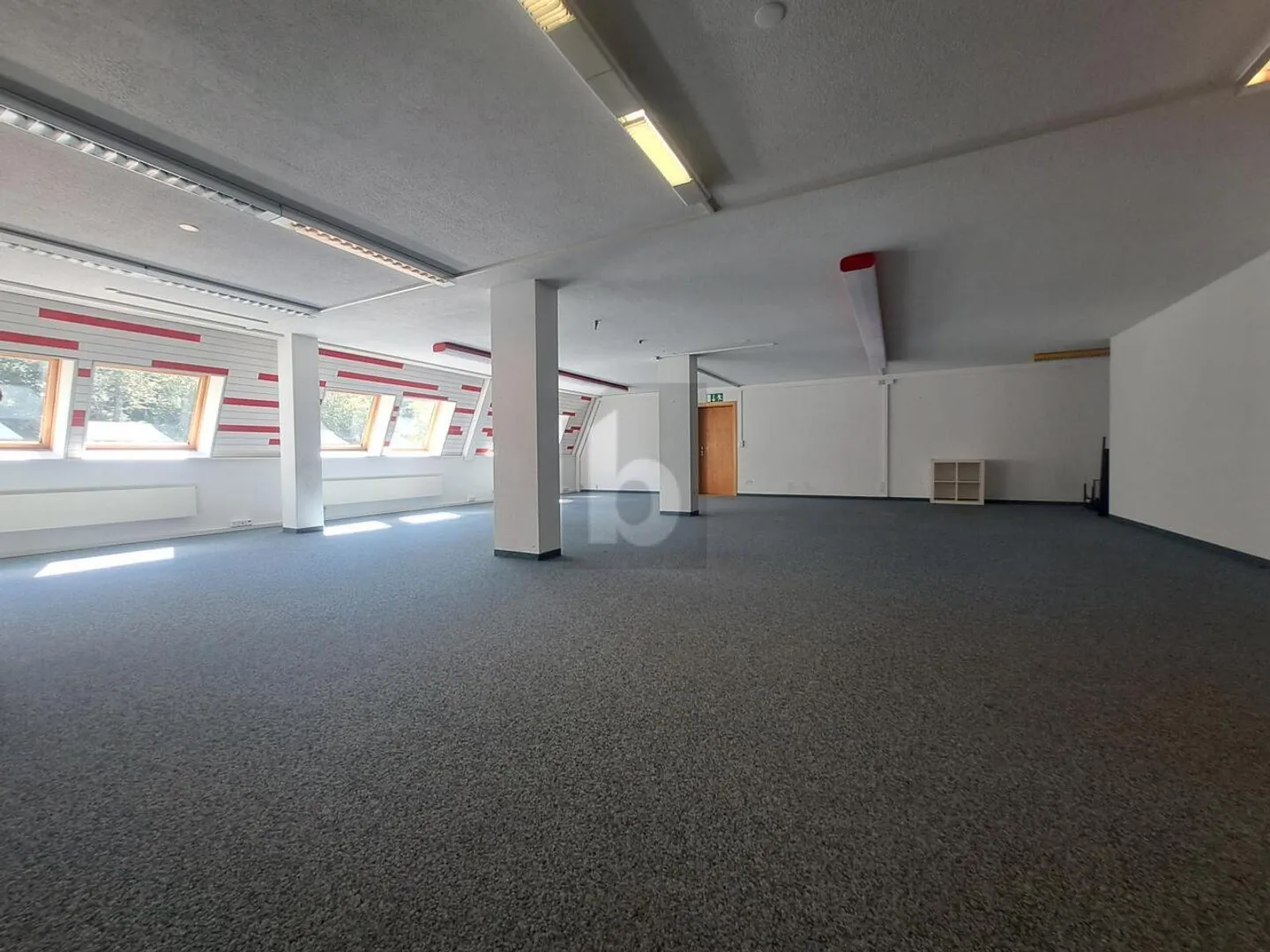 Spazio ufficio o magazzino versatile - Foto 2 di 4