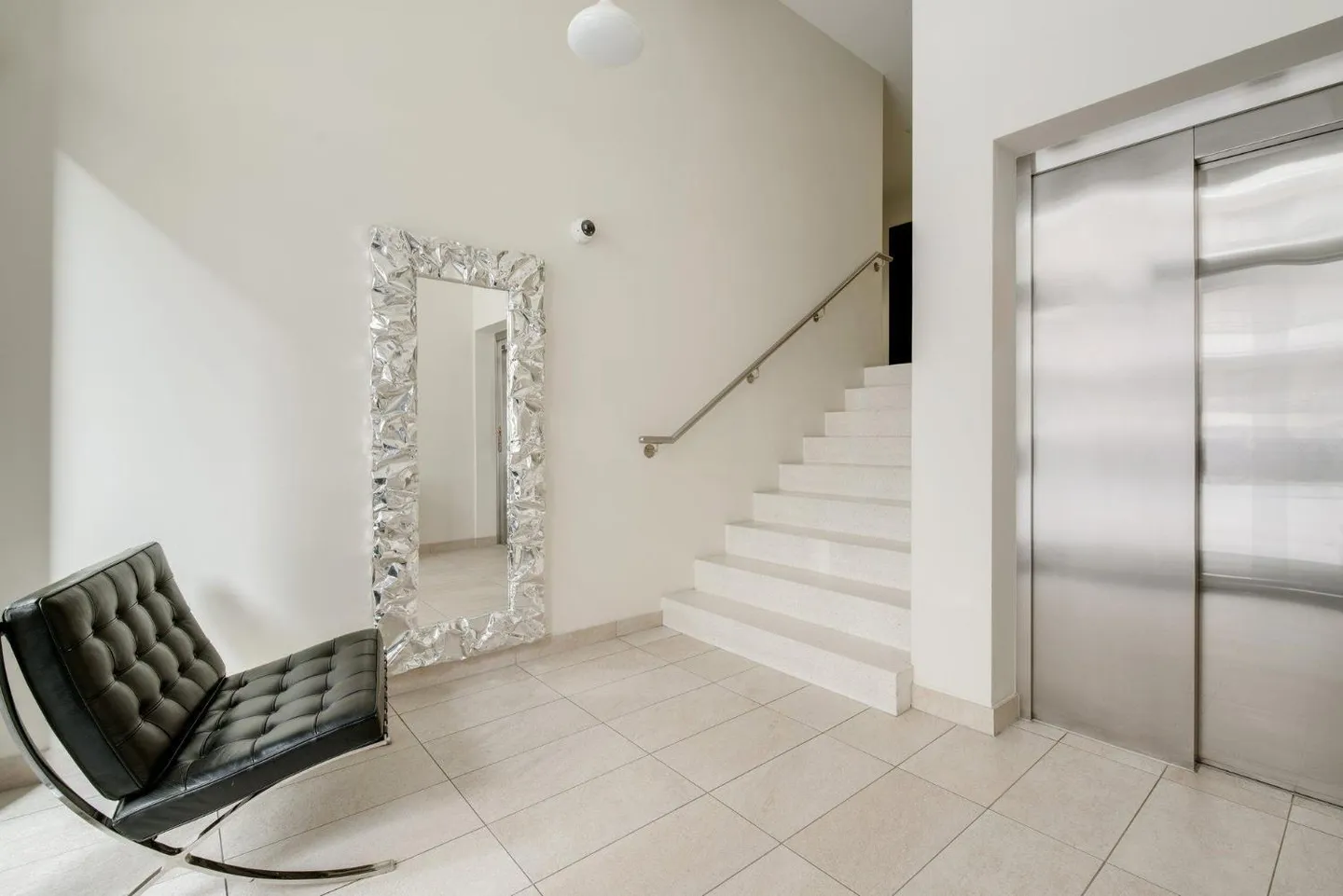 Appartamento di Lusso con Terrazza - Foto 2 di 10