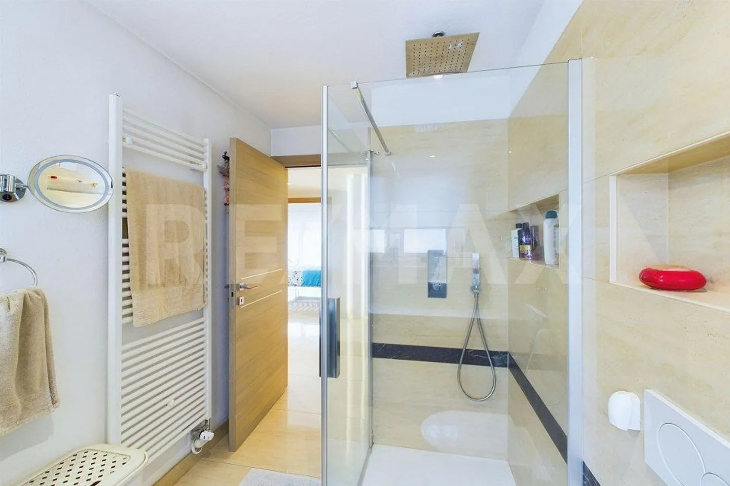 Appartement de rêve avec terrasse panoramique et cheminée confortable - Photo 13 sur 13