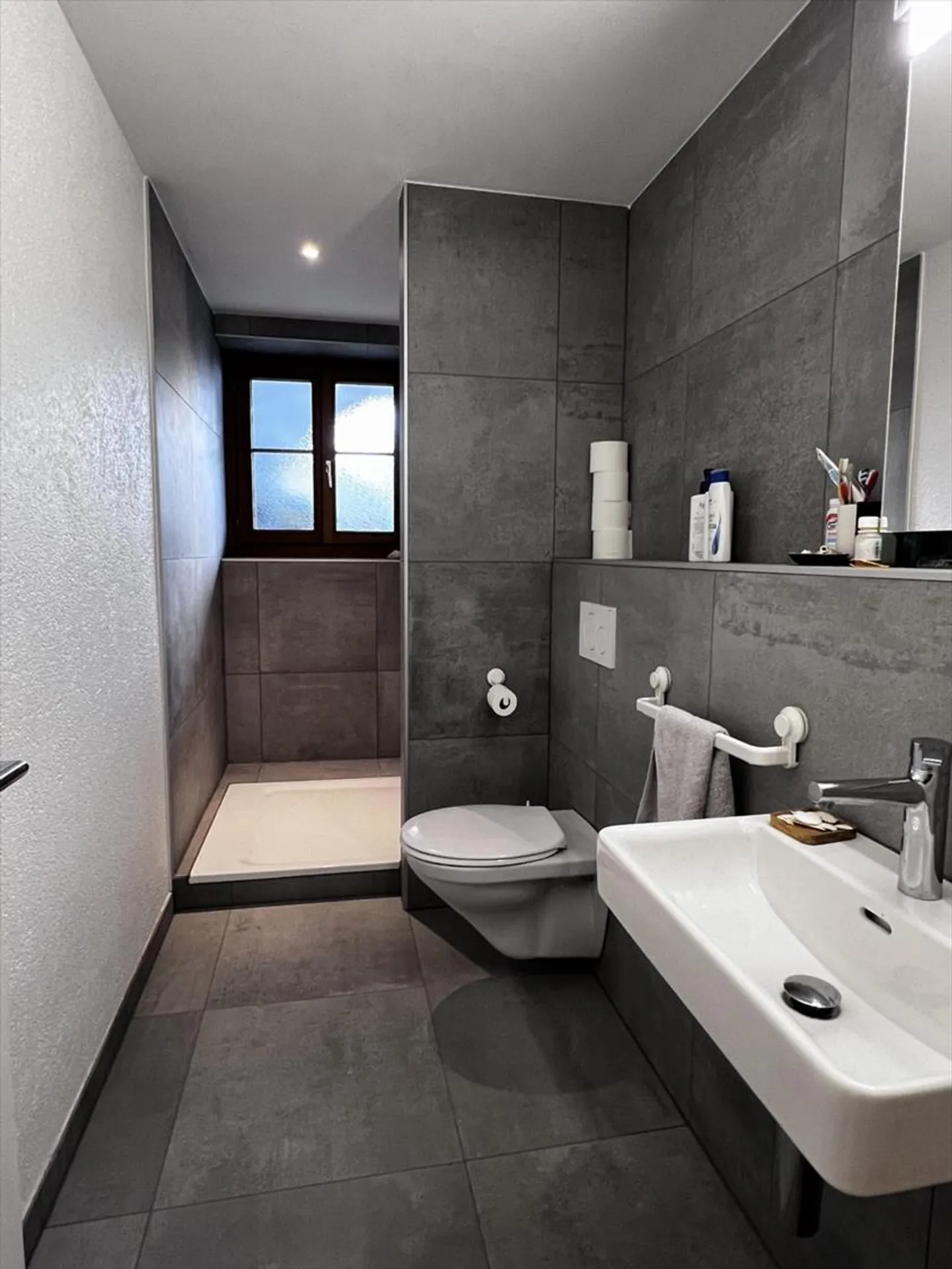 2.5 Room Apartment - Photo 7 of 12