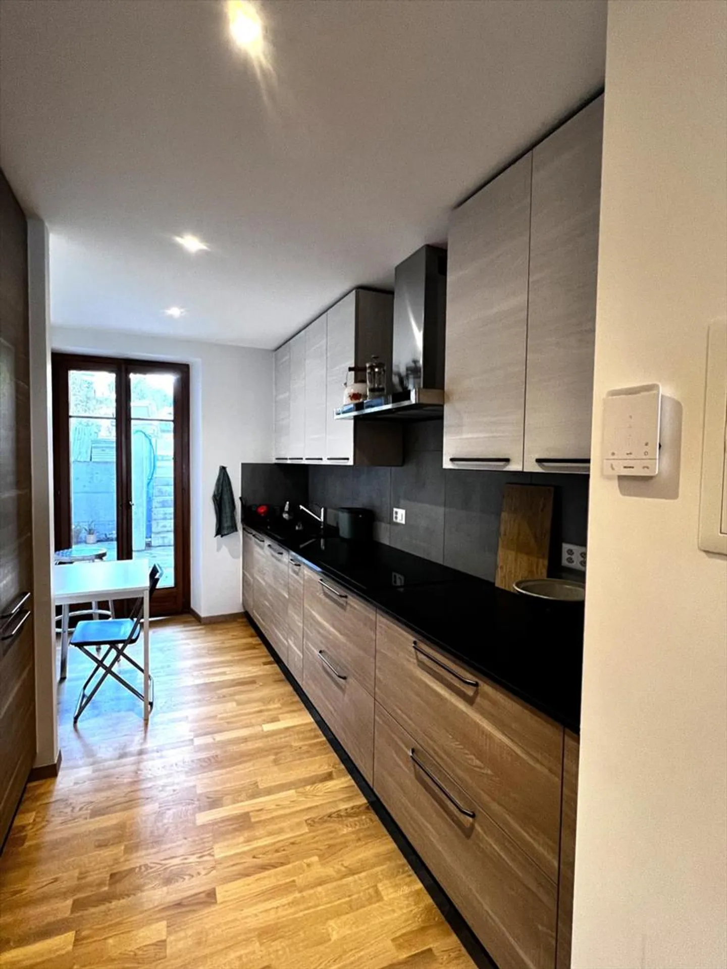 2.5 Room Apartment - Photo 3 of 12