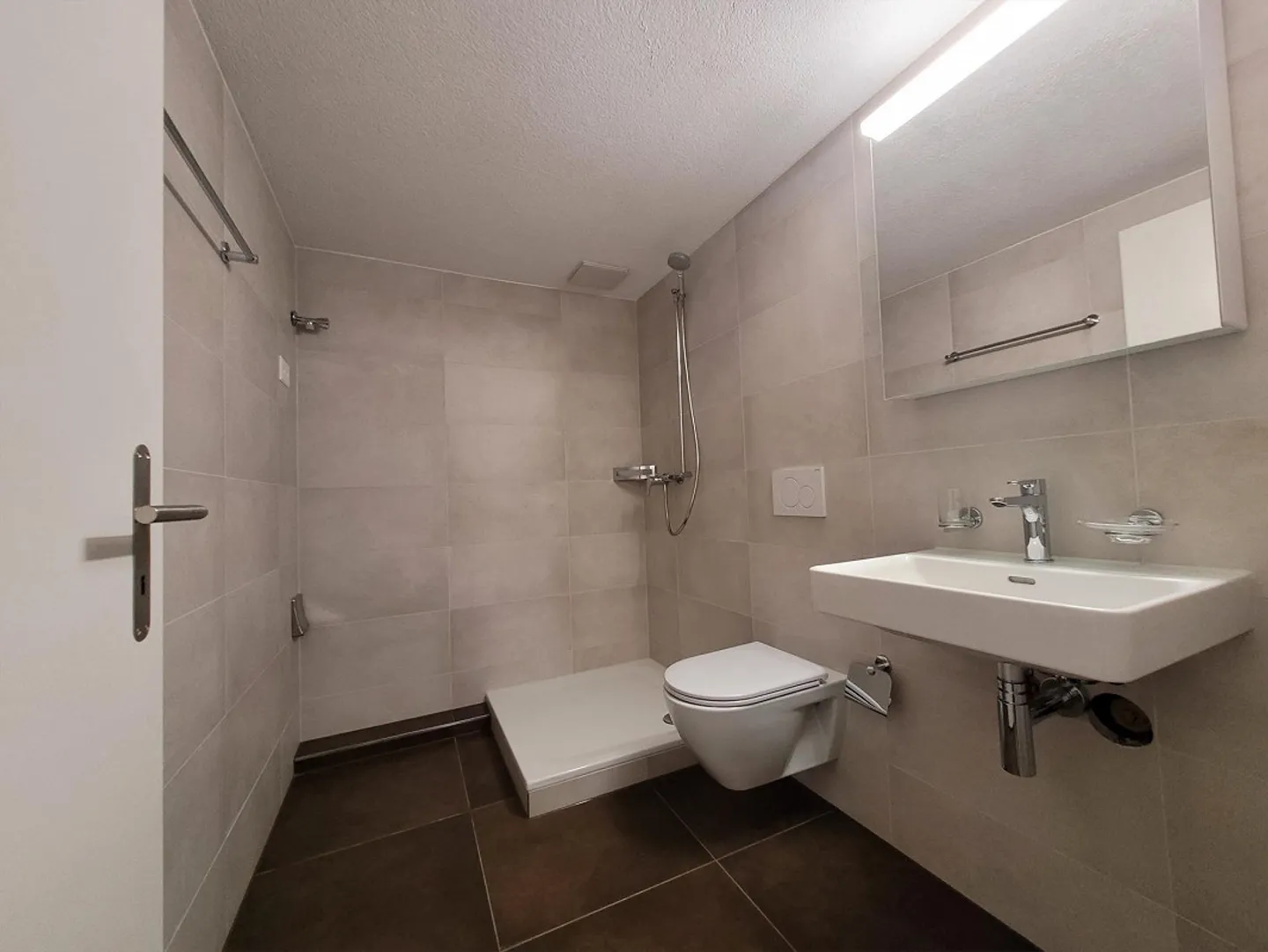 Completely renovated property with 10 modern apartments in a central location - Photo 6 of 21