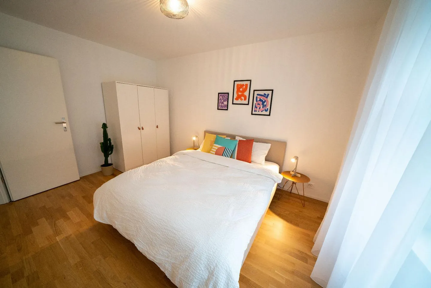 Completely renovated property with 10 modern apartments in a central location - Photo 13 of 21