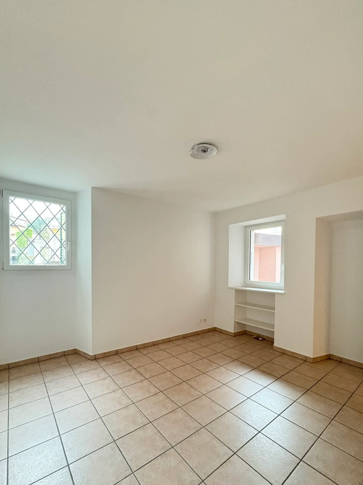 MURALTO, Spacious 2.5-room apartment for rent - Photo 6 of 8